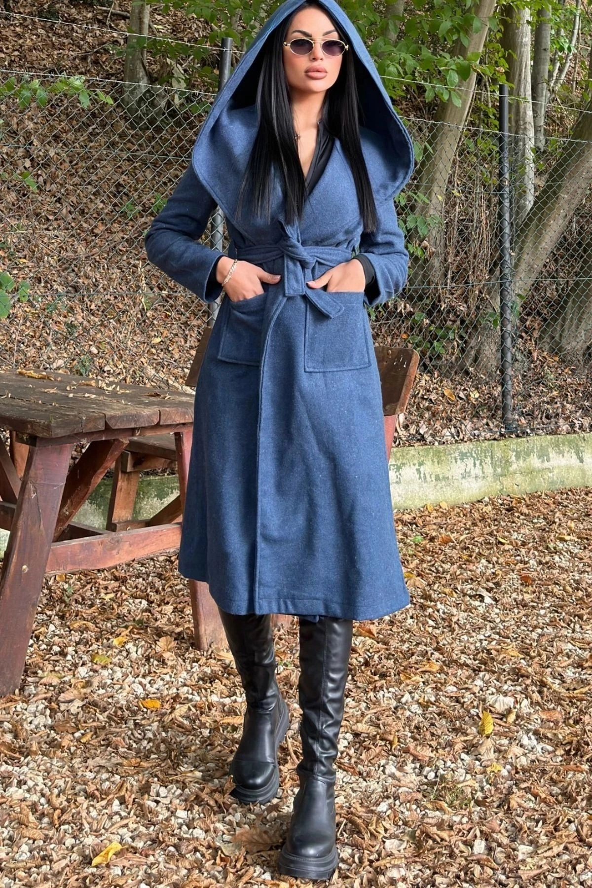 İndigo Kruvaze Yaka, Kapüşonlu, Çift Cepli, Beli Kemerli, Uzun Kaşe Kaban (Astarsız)