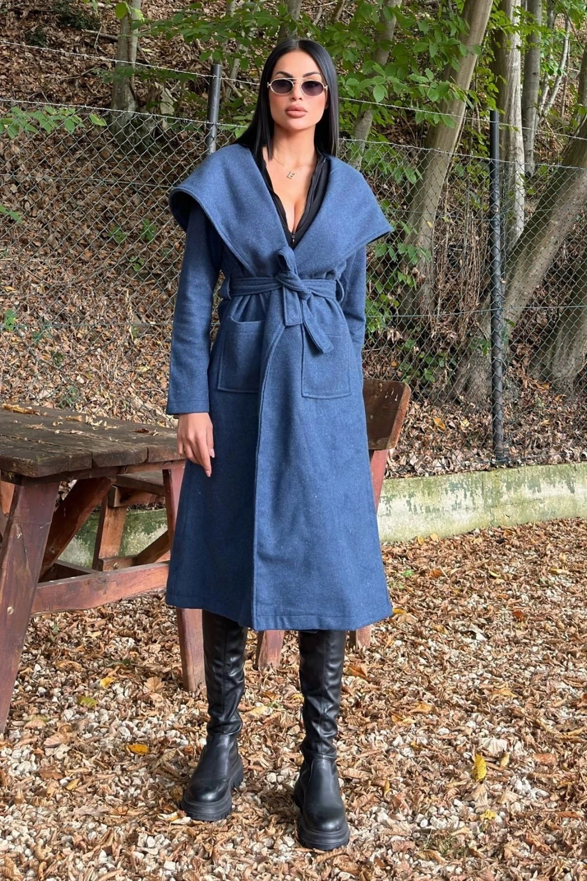 İndigo Kruvaze Yaka, Kapüşonlu, Çift Cepli, Beli Kemerli, Uzun Kaşe Kaban (Astarsız)