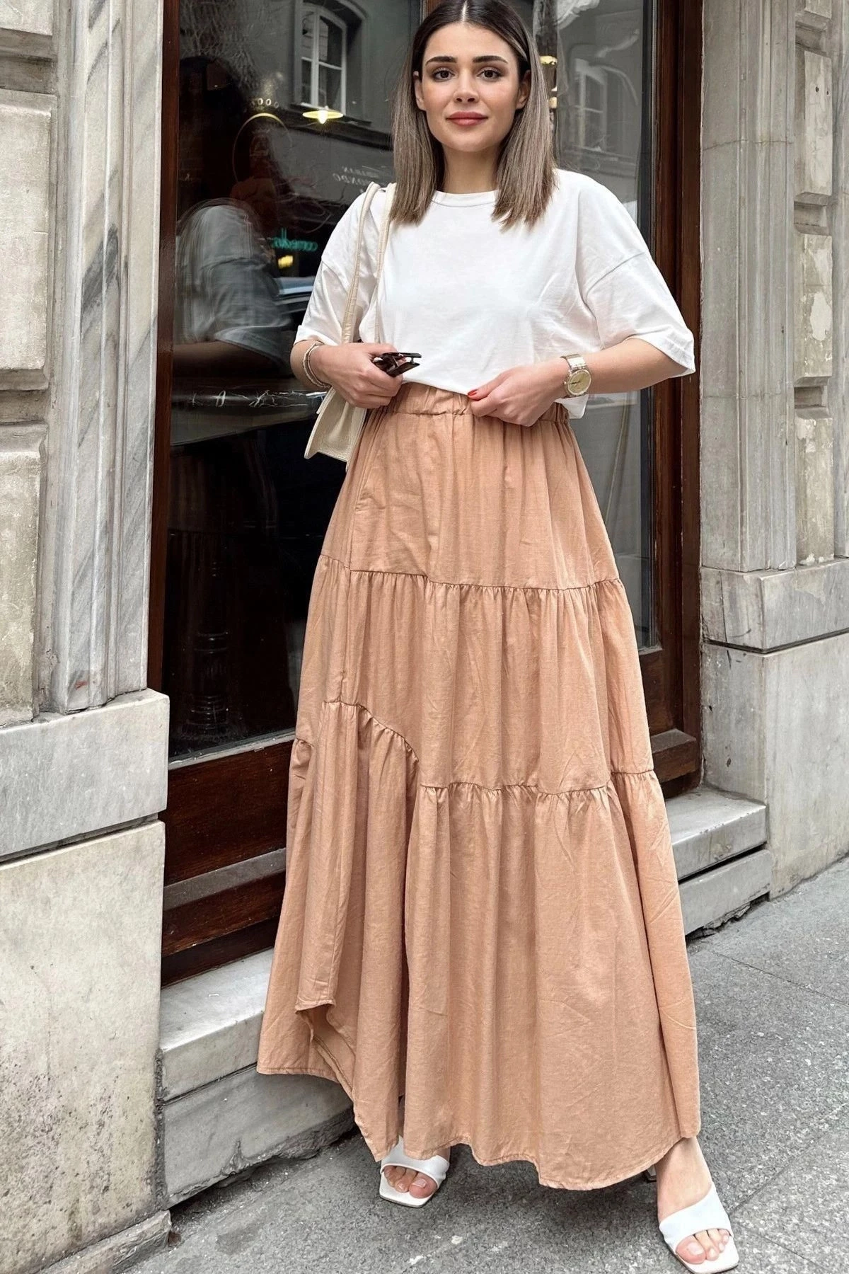 Kadın Bej Asimetrik Kesim, Beli Lastikli, Fırfırlı Kat Kumaş, Uzun Pamuklu Etek