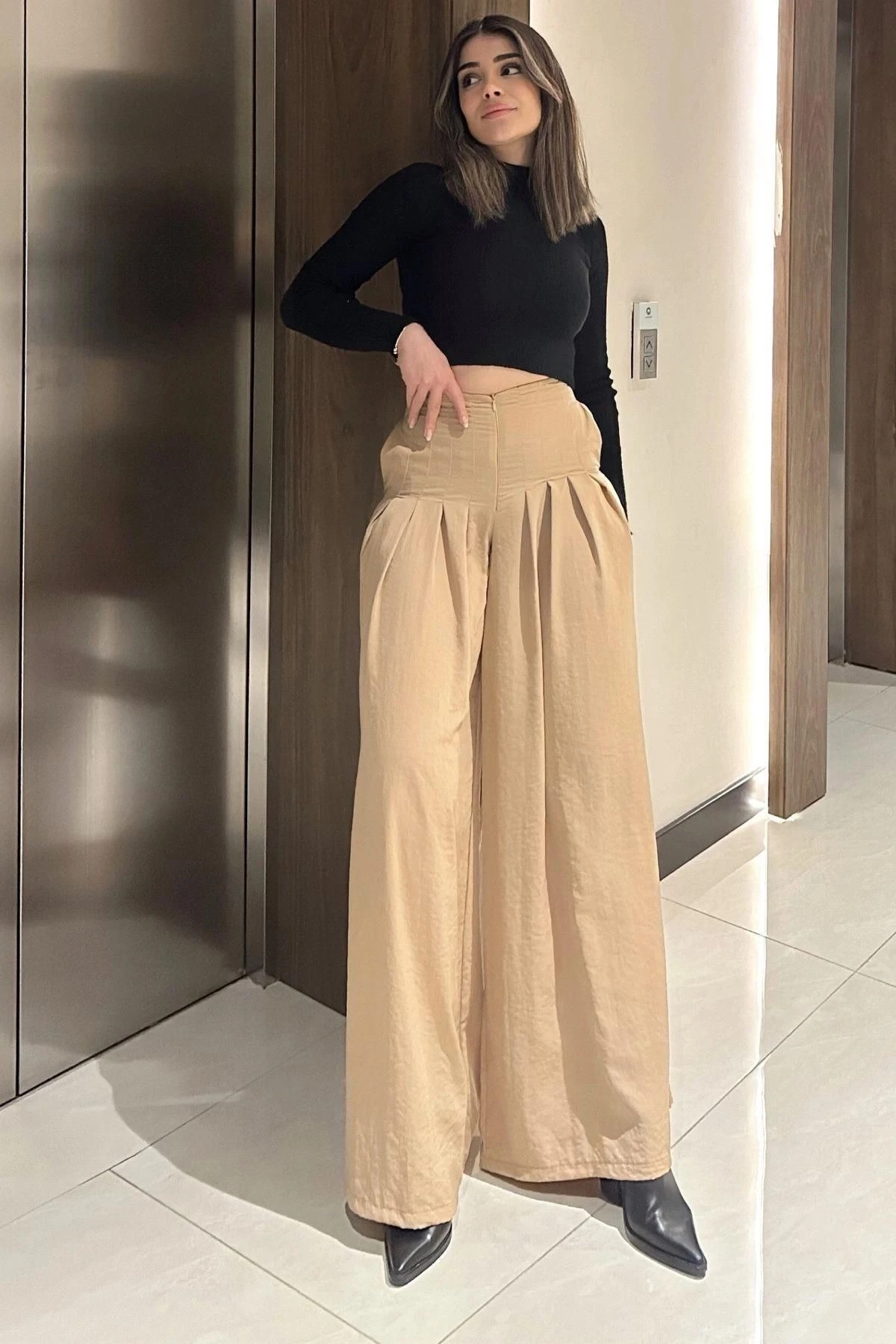 Kadın bej Fermuar Kapamalı, Cepli, Pileli Bol Paça Etek Pantolon
