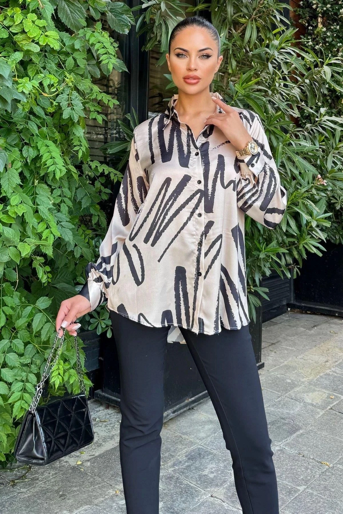 Kadın Bej Uzun Balon Kol, Saten Kumaş, Arkası Pliseli, Salaş Dökümlü Gömlek