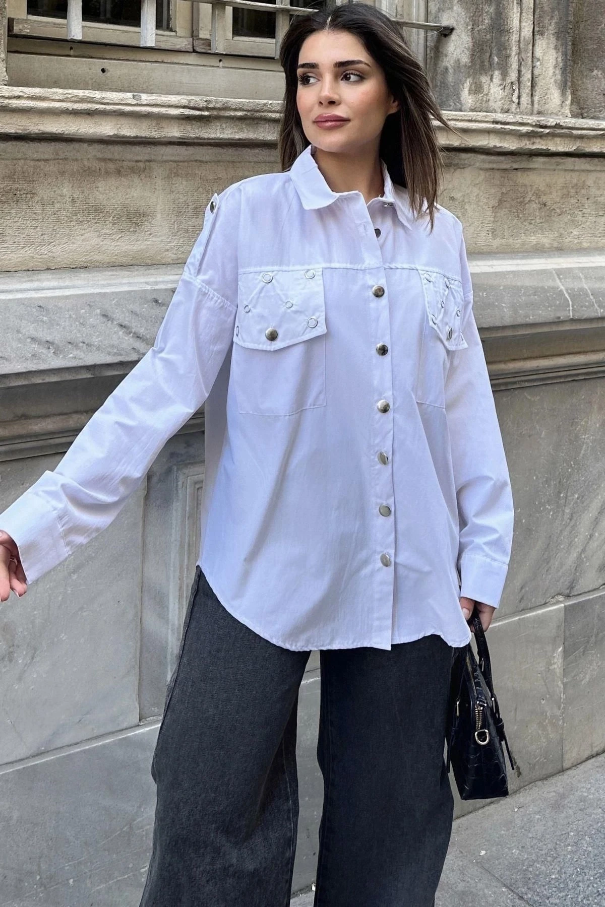 Kadın Beyaz Apolet Ve Zımba Detaylı, Salaş Kesim, Terletmez, Poplin Gömlek