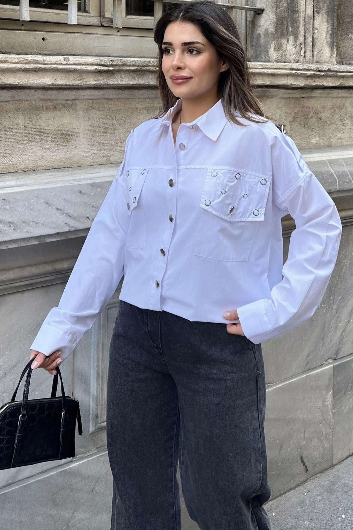 Kadın Beyaz Apolet Ve Zımba Detaylı, Salaş Kesim, Terletmez, Poplin Gömlek