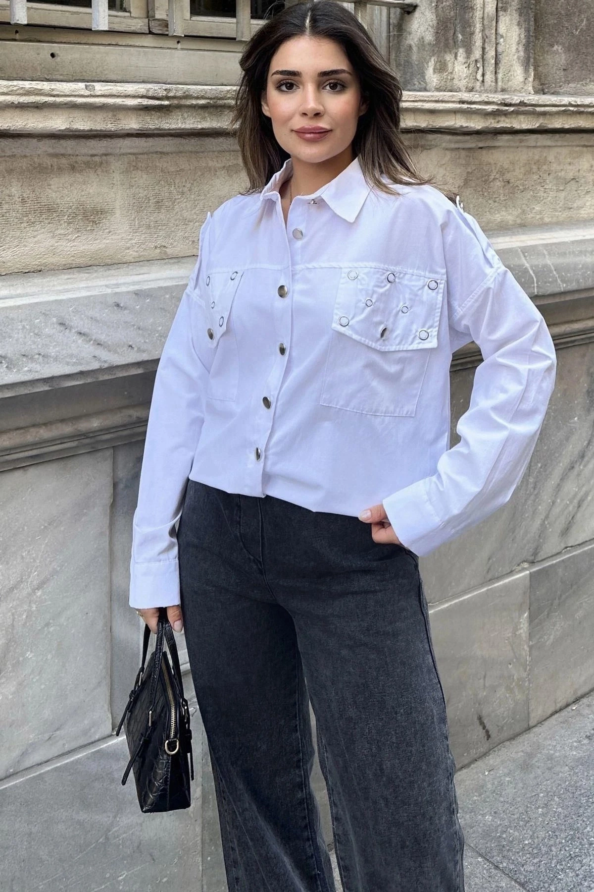 Kadın Beyaz Apolet Ve Zımba Detaylı, Salaş Kesim, Terletmez, Poplin Gömlek