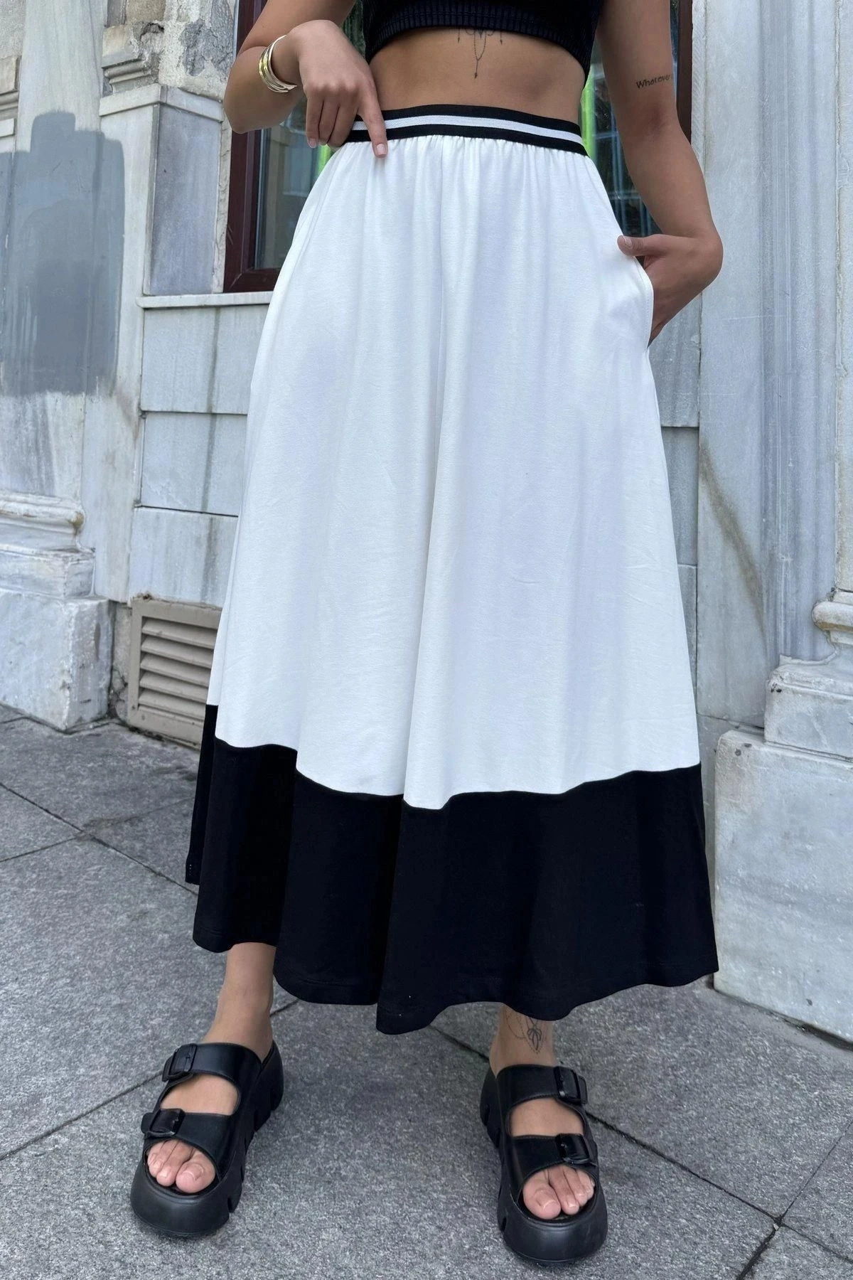 Kadın Beyaz & Siyah Color Block Desen,Beli Şerit Lastikli, Rahat Kalıp, Cepli Uzun Etek