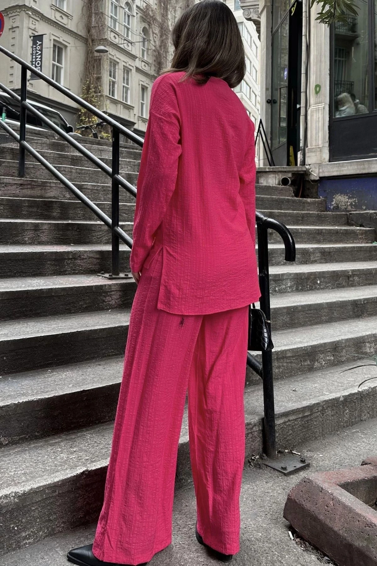 Kadın Fuşya Düğmeli Yuvarlak Yaka Bluz & Beli Lastikli Geniş Paça Pantolon - Salaş Maya Takım