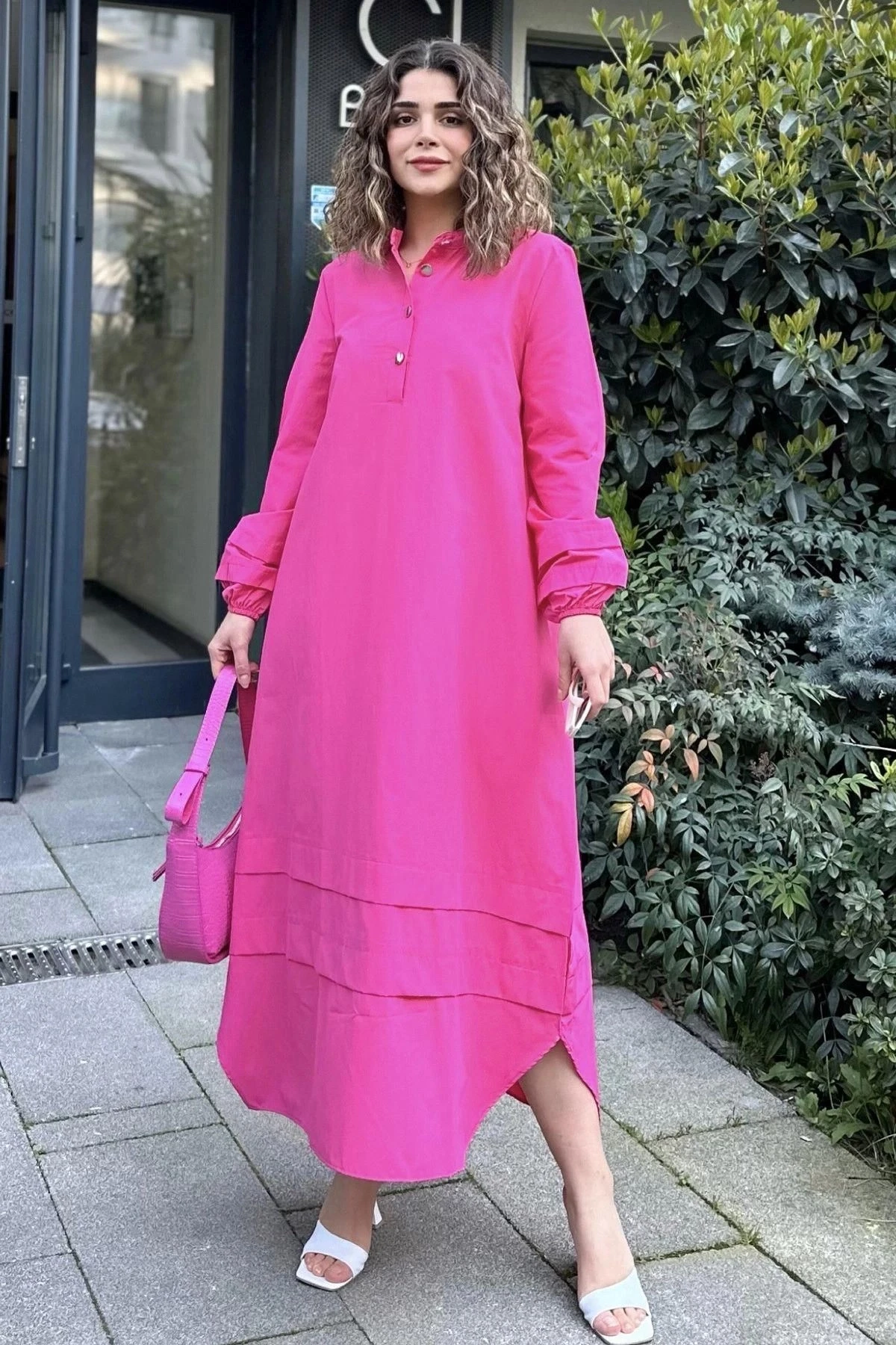 Kadın Fuşya Hakim Yaka, Lastikli Balon Kol, Etek Ve Kolu Kat Kumaş Dikişli, Uzun Salaş Elbise