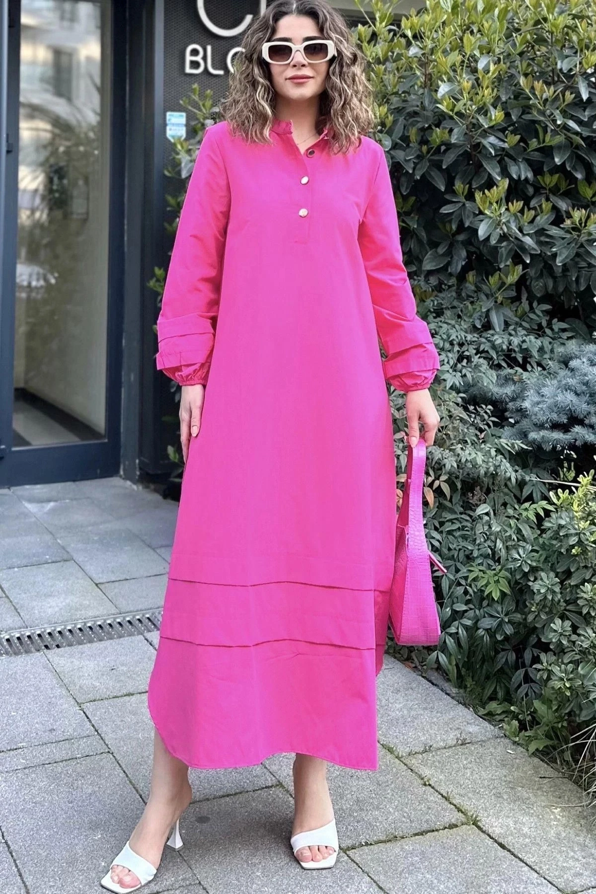 Kadın Fuşya Hakim Yaka, Lastikli Balon Kol, Etek Ve Kolu Kat Kumaş Dikişli, Uzun Salaş Elbise