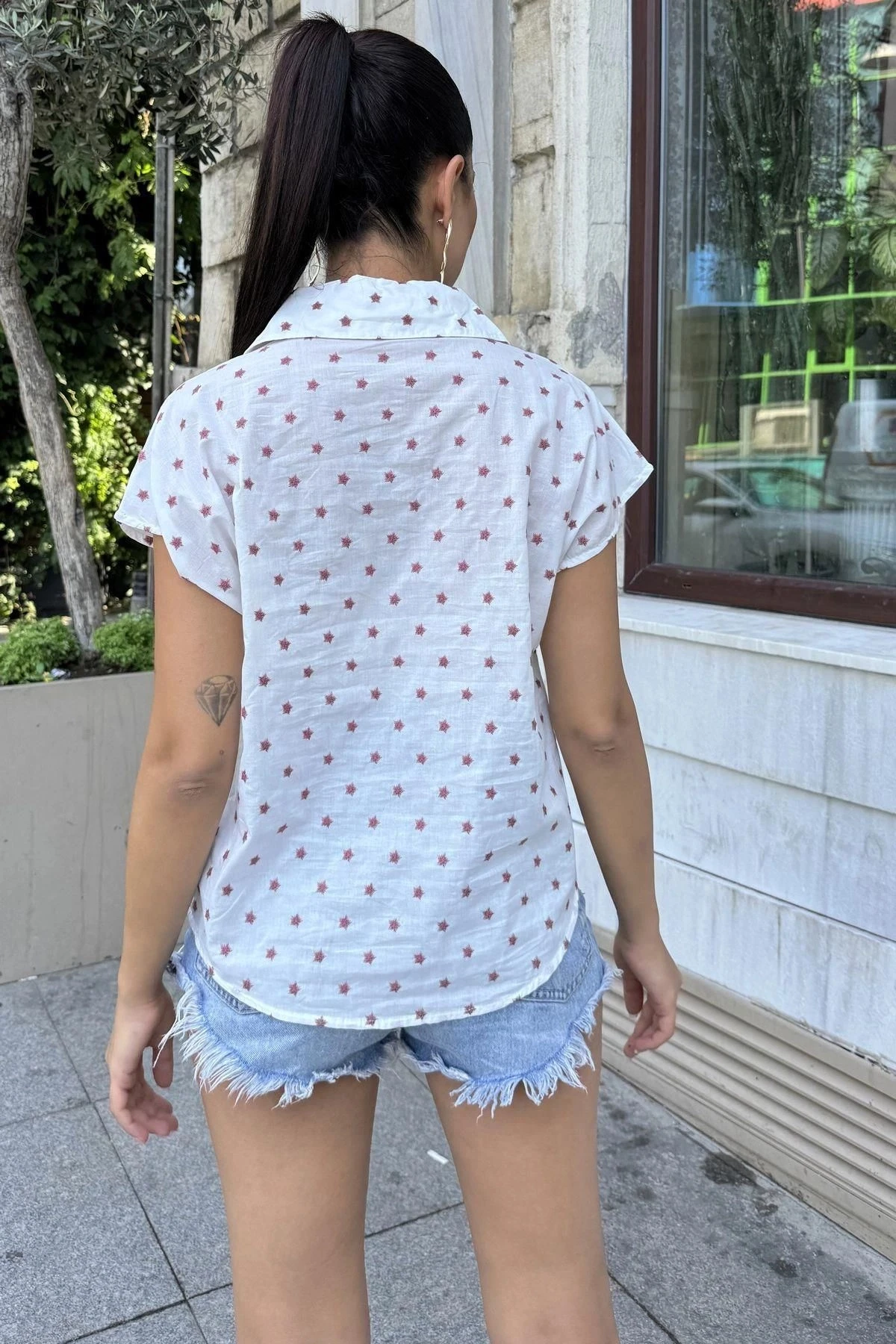 Kadın Gül Kurusu  Nakış İşleme, Rahat Kesim, Kısa Kollu, Flamlı Keten Gömlek