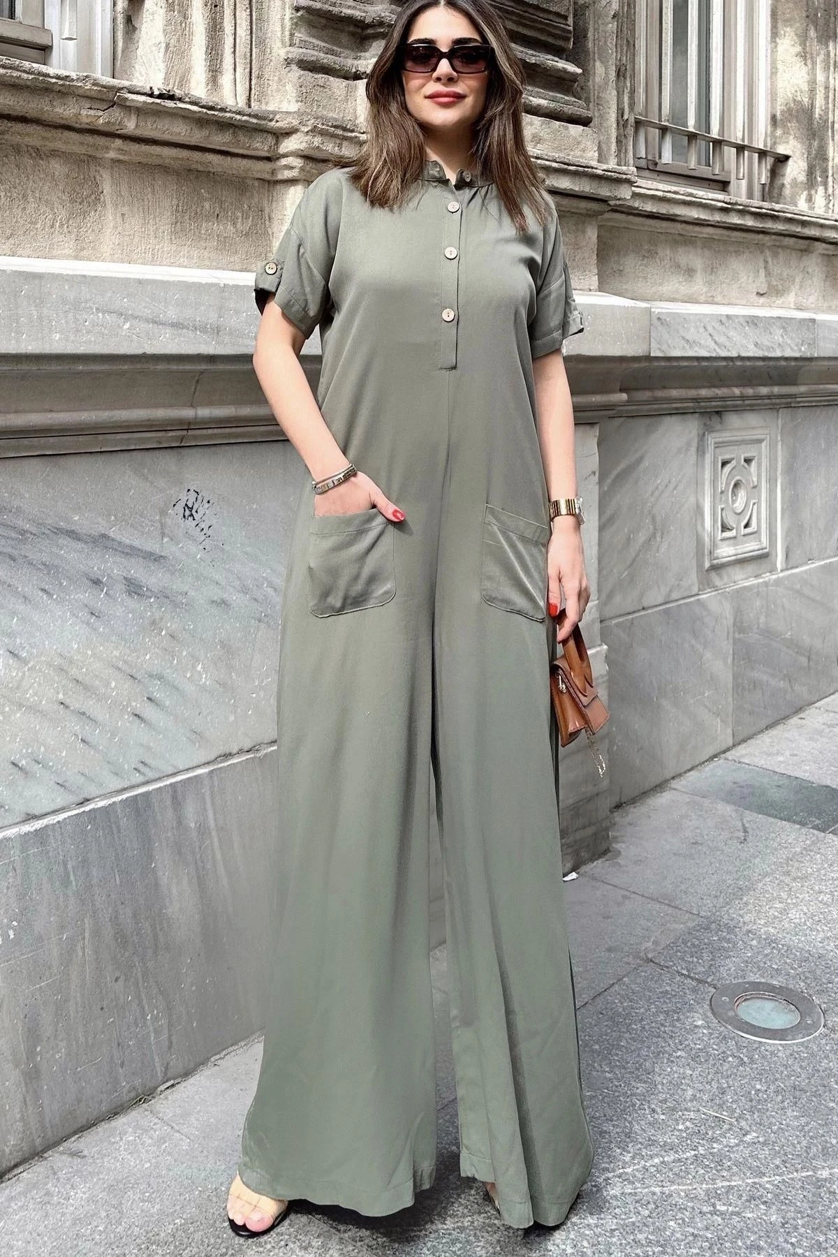 Kadın Haki Hakim Yaka, Kısa Kol, Önleri Kese Cepli, Salaş Kesim, Belmondo Safari Tulum