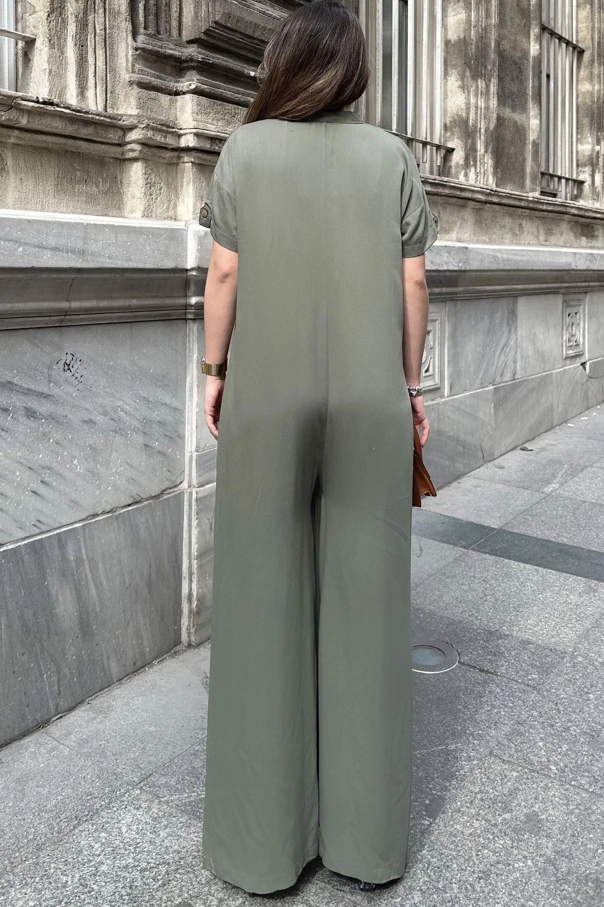 Kadın Haki Hakim Yaka, Kısa Kol, Önleri Kese Cepli, Salaş Kesim, Belmondo Safari Tulum