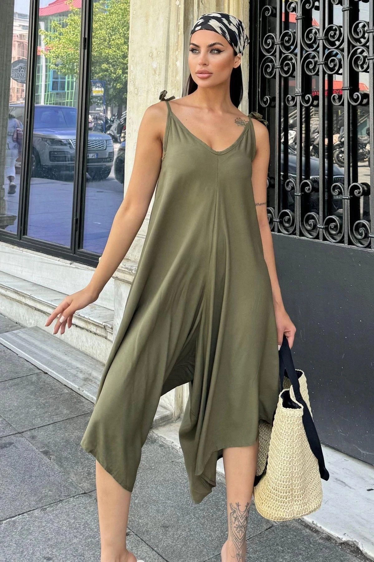 Kadın Haki İp Askılı, Asimetrik Kesim, Dokulu Terletmez Kumaş, Salaş Tulum