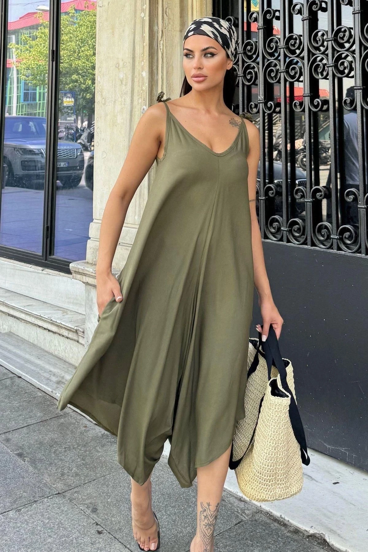 Kadın Haki İp Askılı, Asimetrik Kesim, Dokulu Terletmez Kumaş, Salaş Tulum