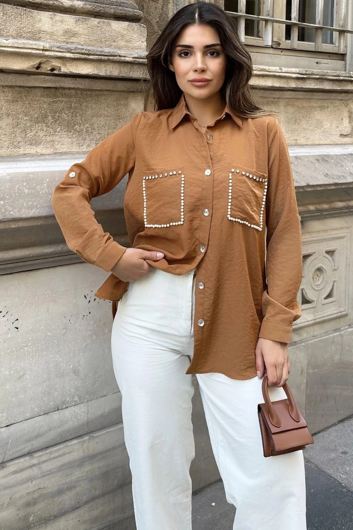Kadın Kahve İnci Süslemeli, Çift Cep Detaylı, Arkası Pliseli, Terletmez, Kupra Kumaş, Salaş Gömlek