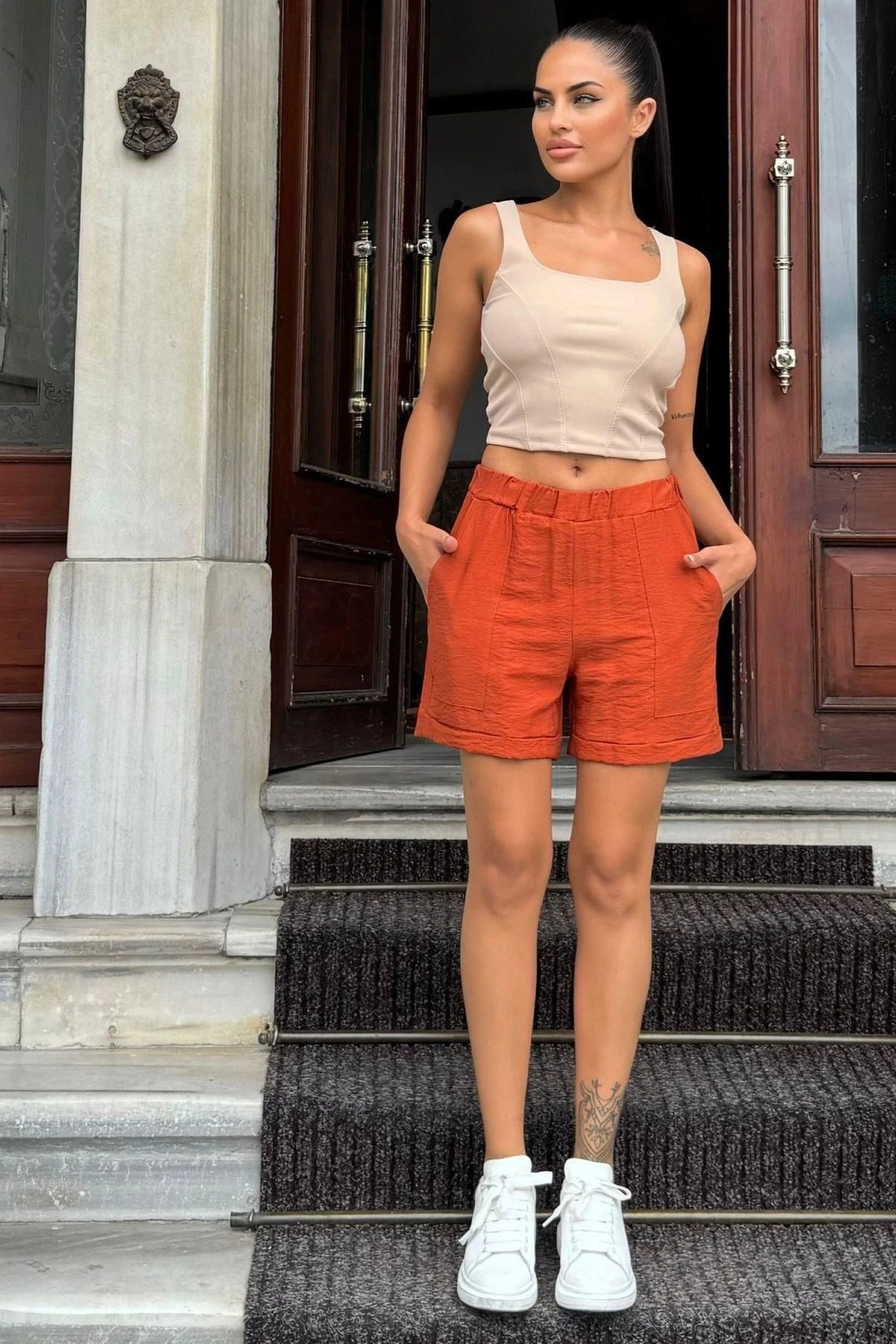 Kadın Kiremit Beli Lastikli, Cepli, Duble Paça, Kısa Keten Şort