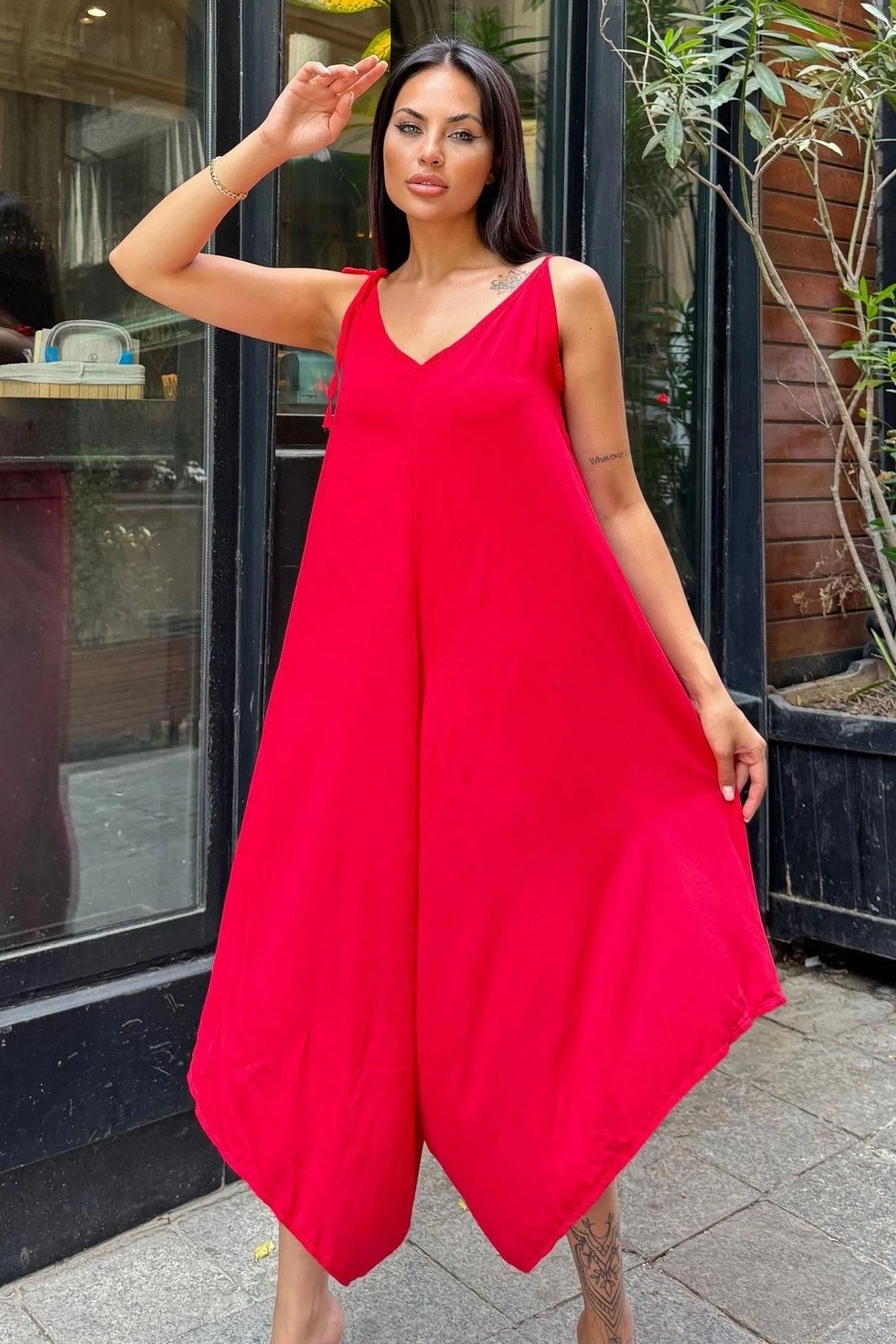 Kadın Kırmızı İp Askılı, Asimetrik Kesim, Dokulu Terletmez Kumaş, Salaş Tulum