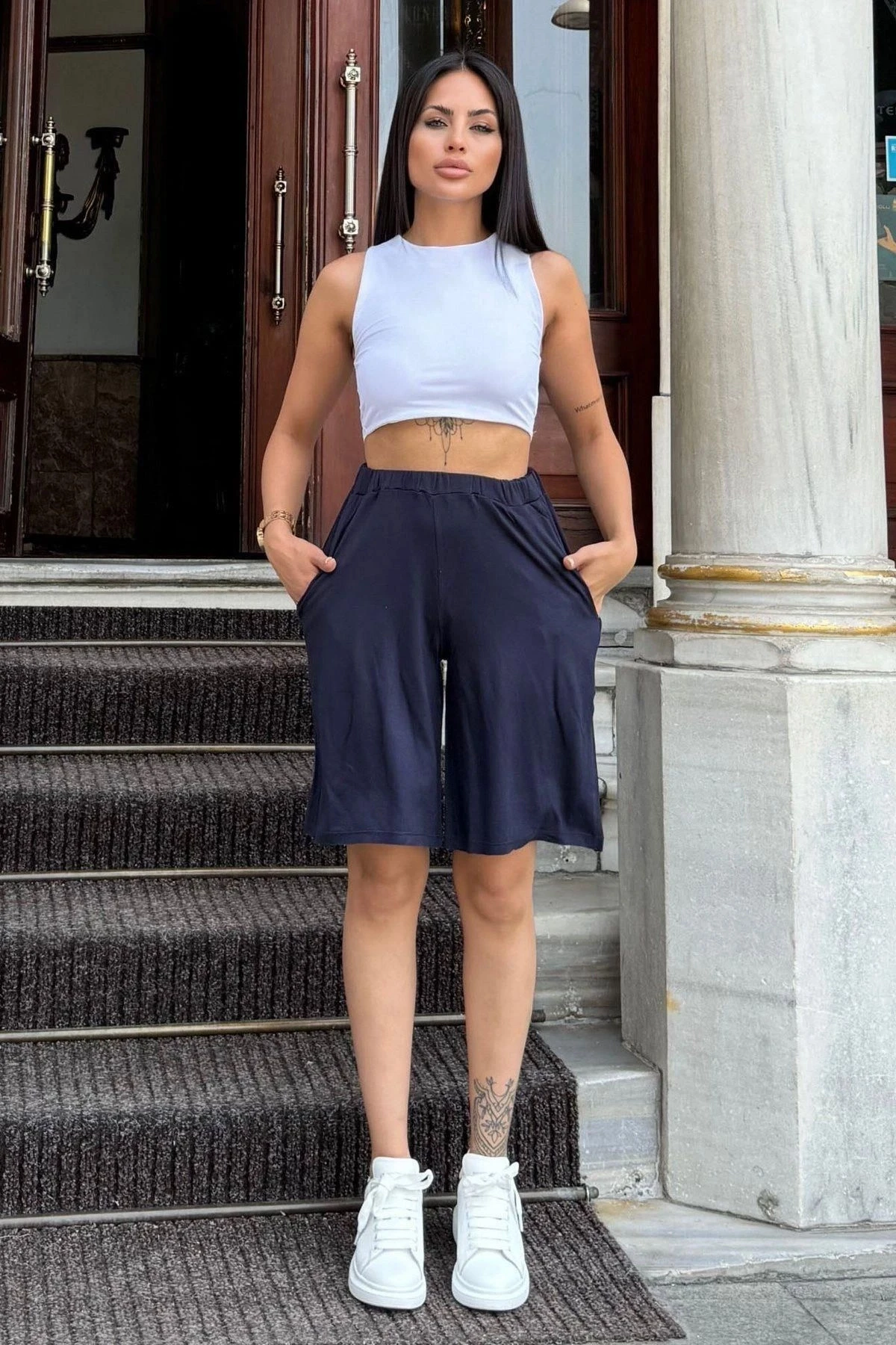 Kadın Laci Beli Lastikli, Terletmez Kumaş, Cepli, Salaş Kapri Şort