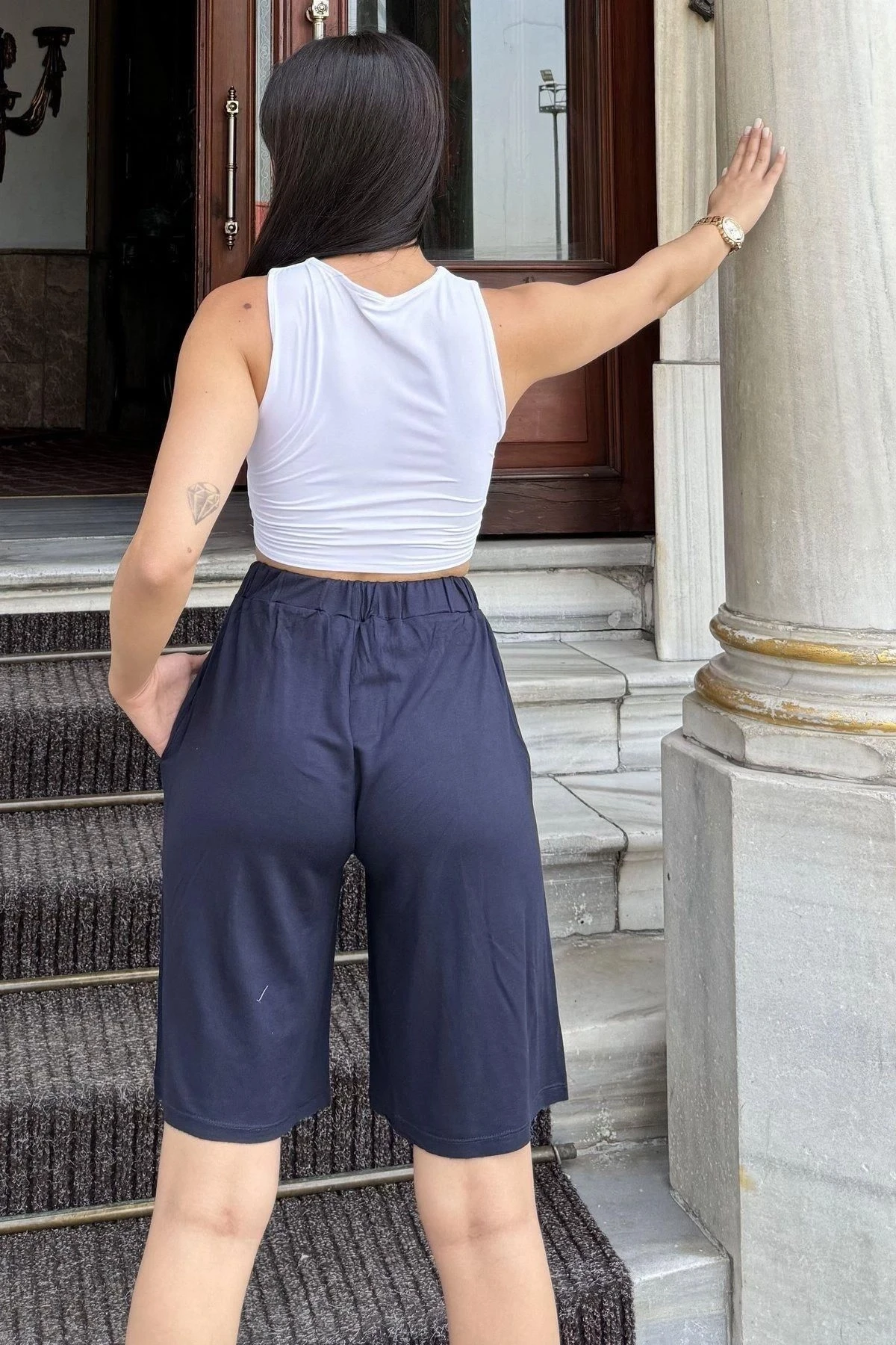 Kadın Laci Beli Lastikli, Terletmez Kumaş, Cepli, Salaş Kapri Şort