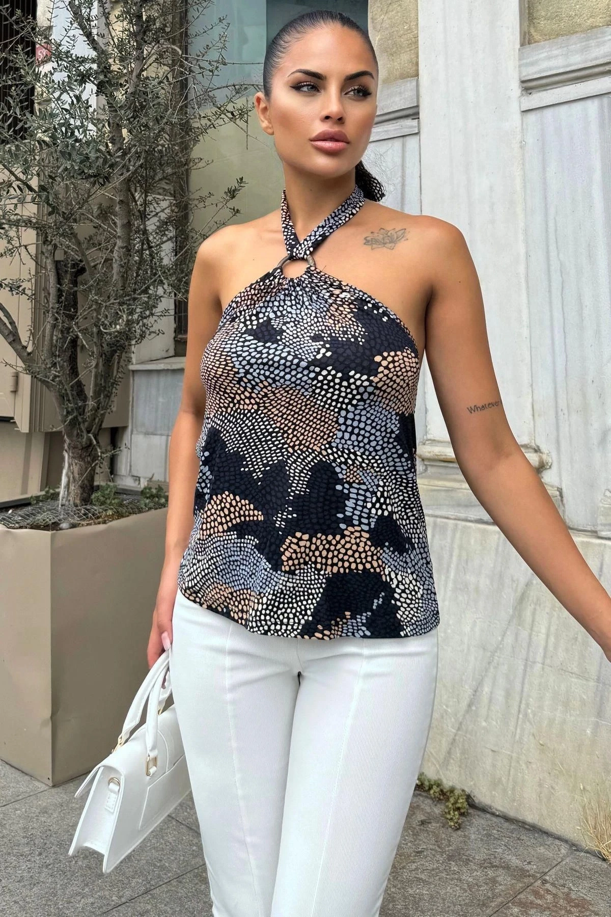 Kadın Laci & Ekru Desenli, Boyundan Bağlamalı, Tokalı Straplez, Dökümlü Salaş Bluz