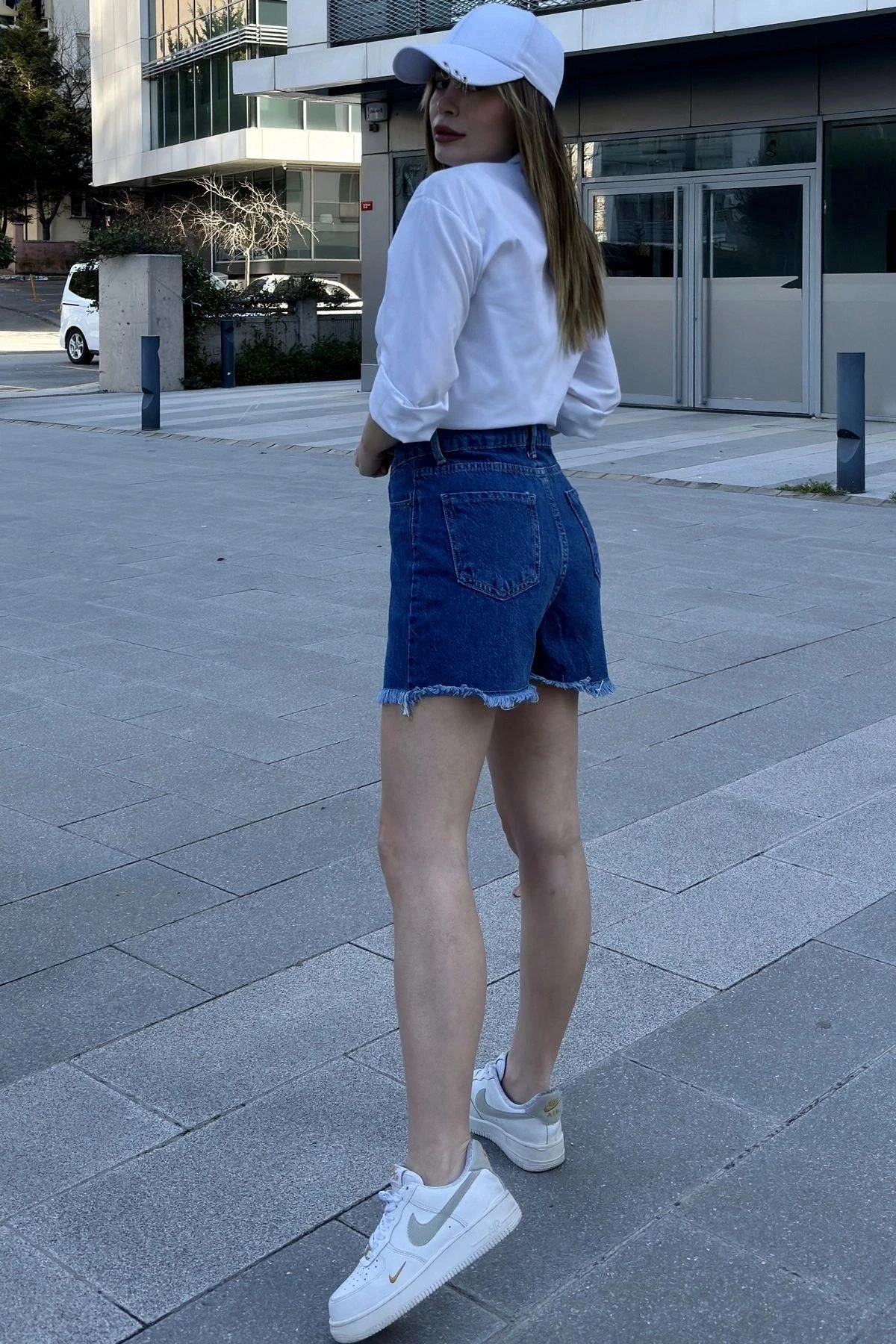 Kadın Laci Püsküllü Paça, Yüksek Bel, Rahat Denim-Kot Şort