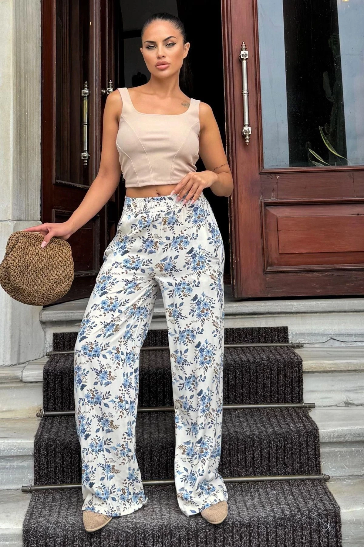 Kadın Mavi & Ekru Çiçek Desenli, Yüksek Bel, Geniş Paça, Rahat Kesim Pantolon