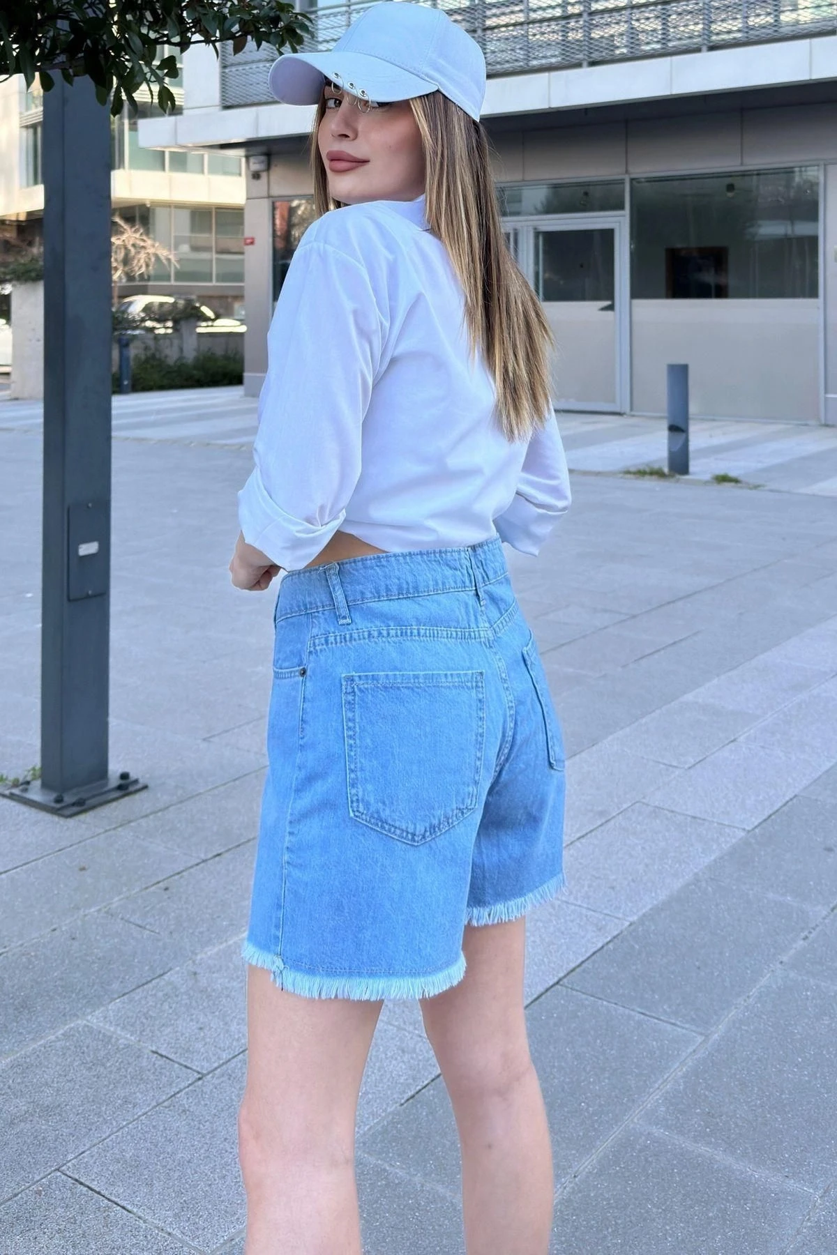 Kadın Mavi Püsküllü Paça, Yüksek Bel, Rahat Denim-Kot Şort