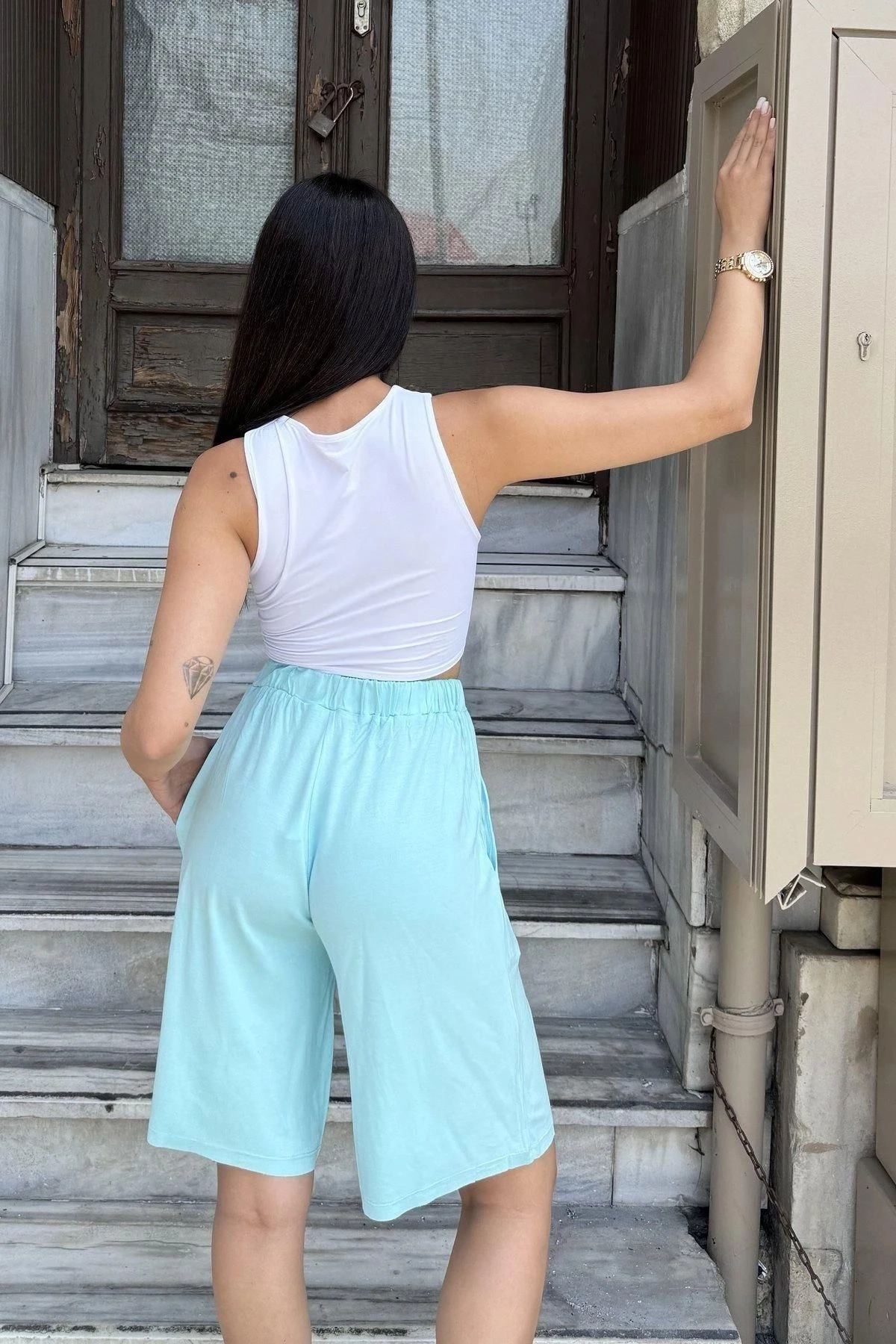 Kadın Mint Beli Lastikli, Terletmez Kumaş, Cepli, Salaş Kapri Şort
