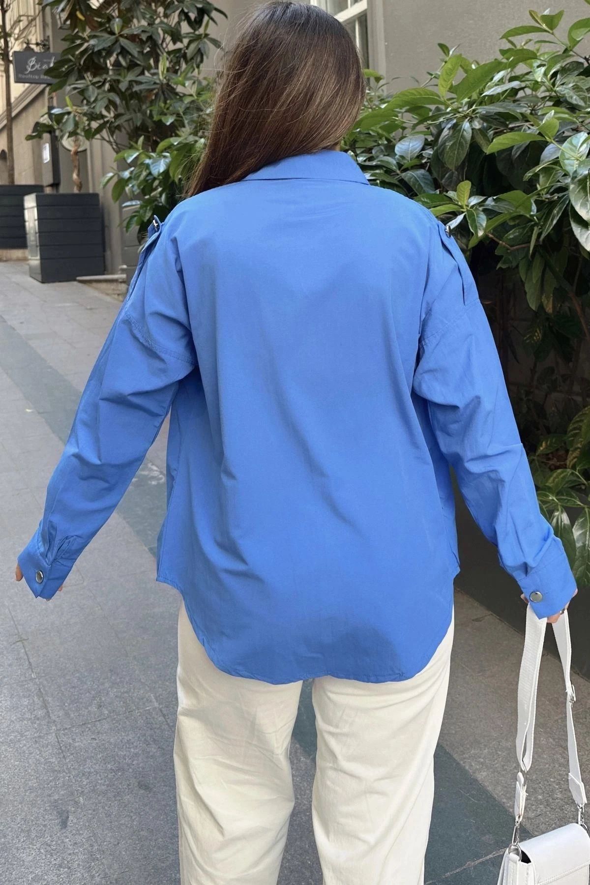 Kadın Saks Apolet Ve Zımba Detaylı, Salaş Kesim, Terletmez, Poplin Gömlek