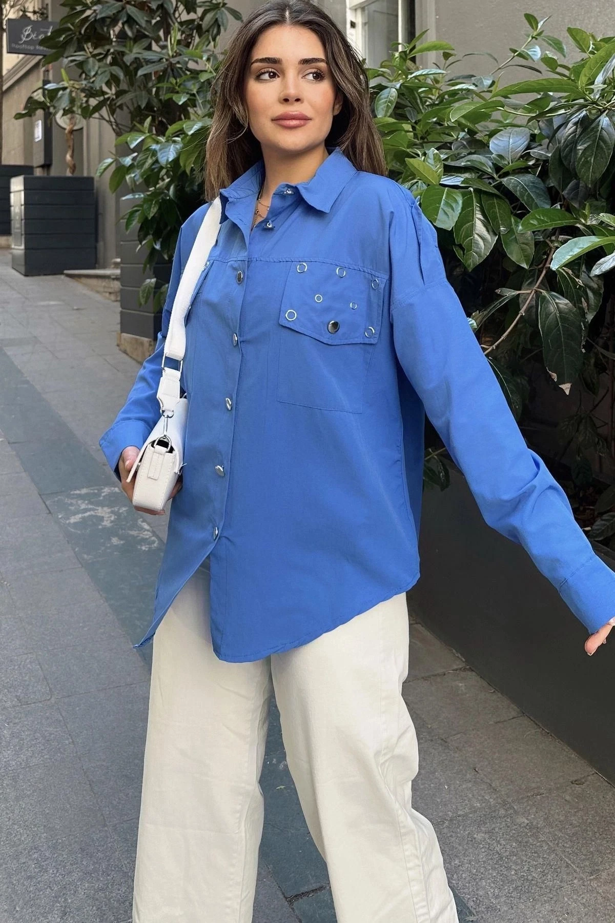 Kadın Saks Apolet Ve Zımba Detaylı, Salaş Kesim, Terletmez, Poplin Gömlek