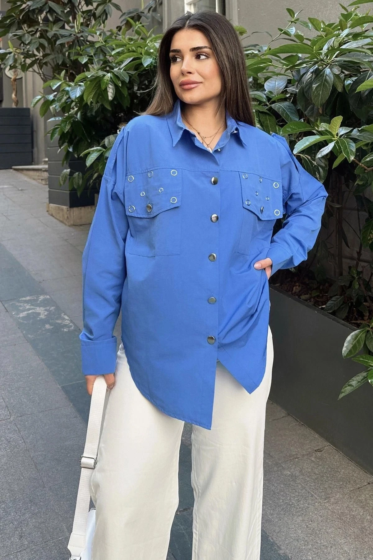 Kadın Saks Apolet Ve Zımba Detaylı, Salaş Kesim, Terletmez, Poplin Gömlek