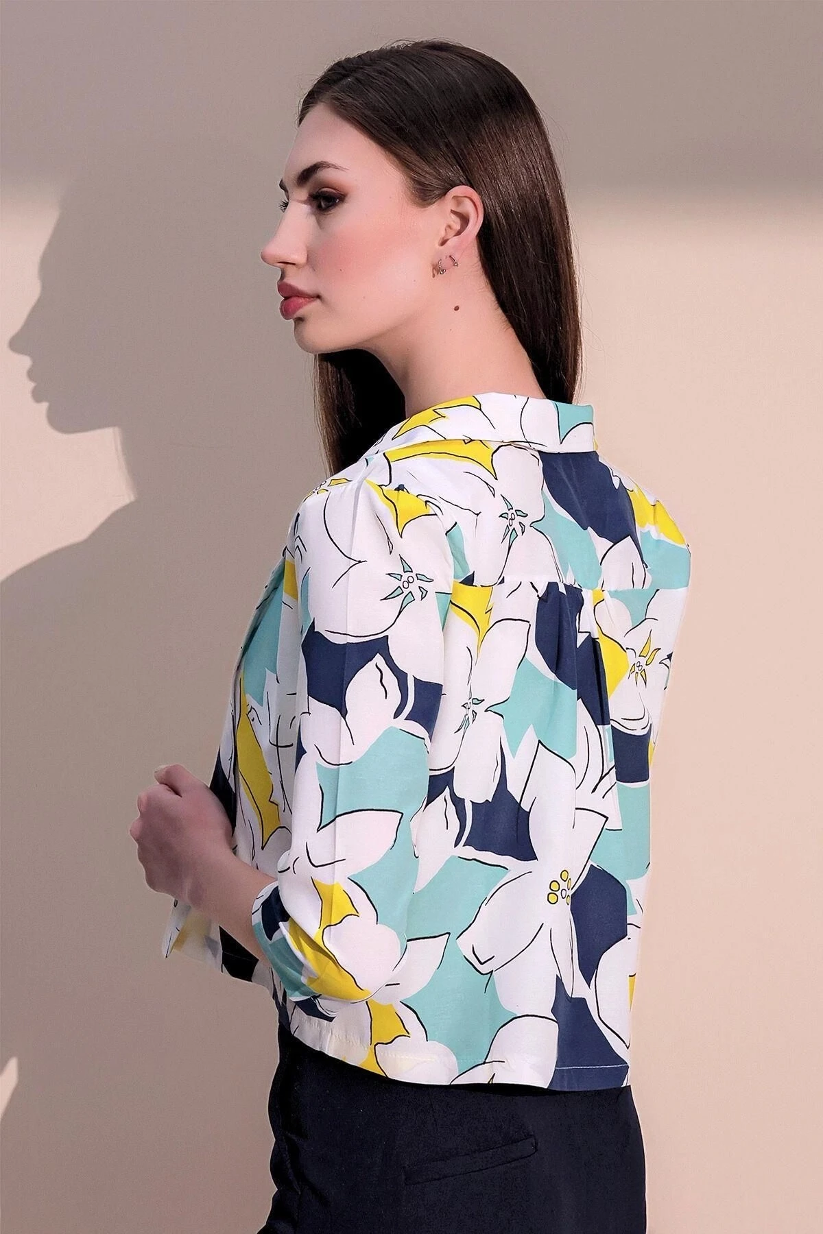 Kadın Sarı & Lacivert Şık Desenli Poplin Crop Ceket