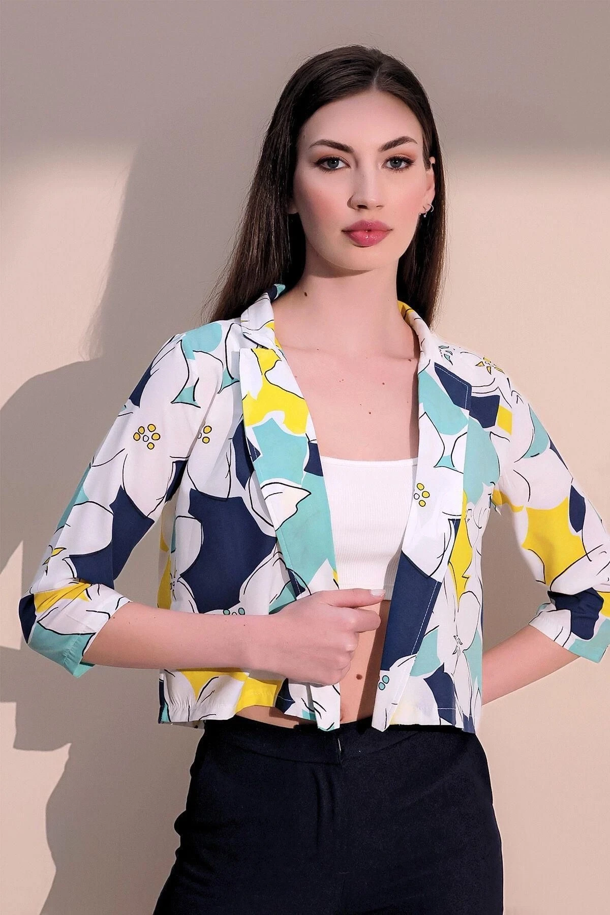 Kadın Sarı & Lacivert Şık Desenli Poplin Crop Ceket