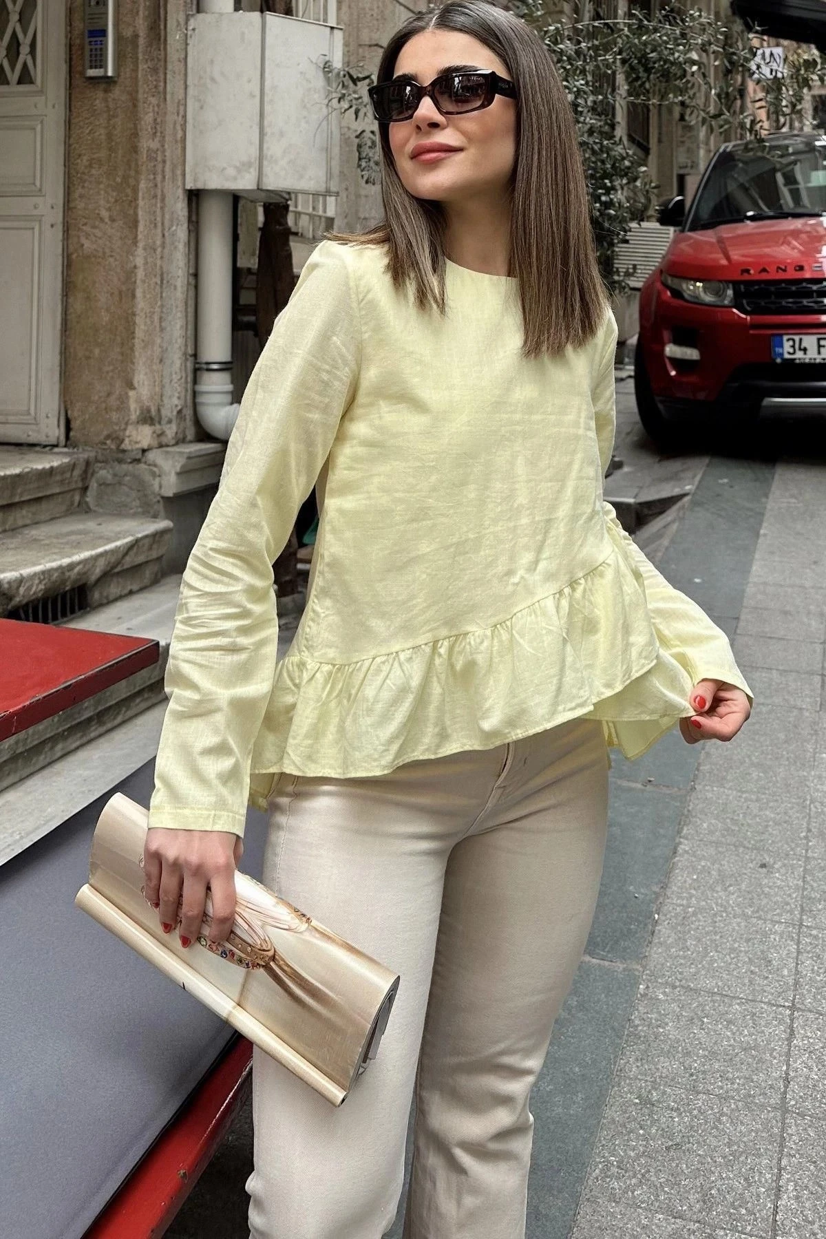 Kadın Sarı Önü Fırfırlı, Yuvarlak Yaka, Arkası Uzun Pamuklu Salaş Bluz