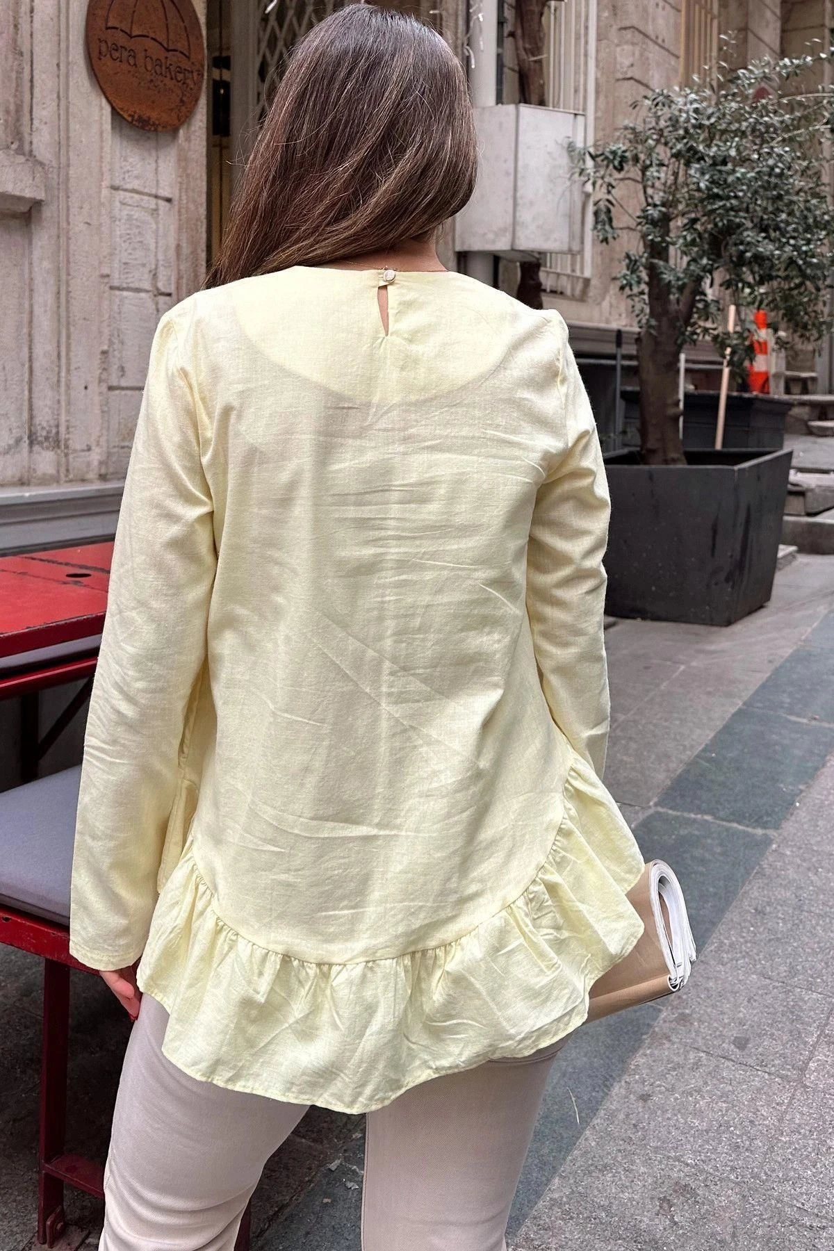 Kadın Sarı Önü Fırfırlı, Yuvarlak Yaka, Arkası Uzun Pamuklu Salaş Bluz