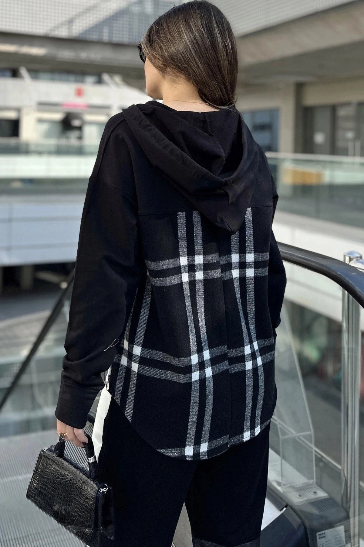 Kadın Siyah Ekose Garnili, Rahat Kesim, Kapüşonlu İki İplik Sweatshirt