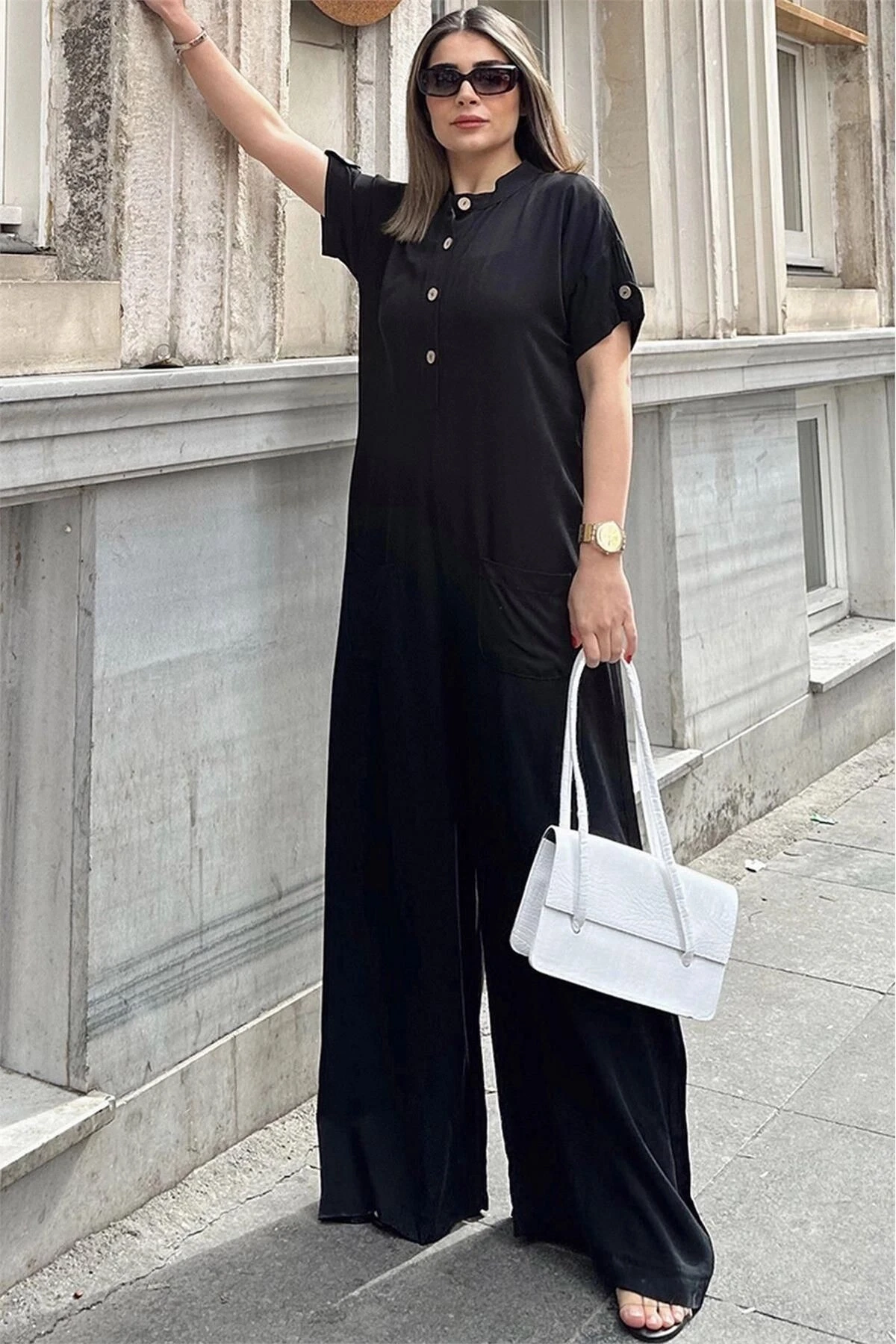 Kadın Siyah Hakim Yaka, Kısa Kol, Önleri Kese Cepli, Salaş Kesim, Belmondo Safari Tulum