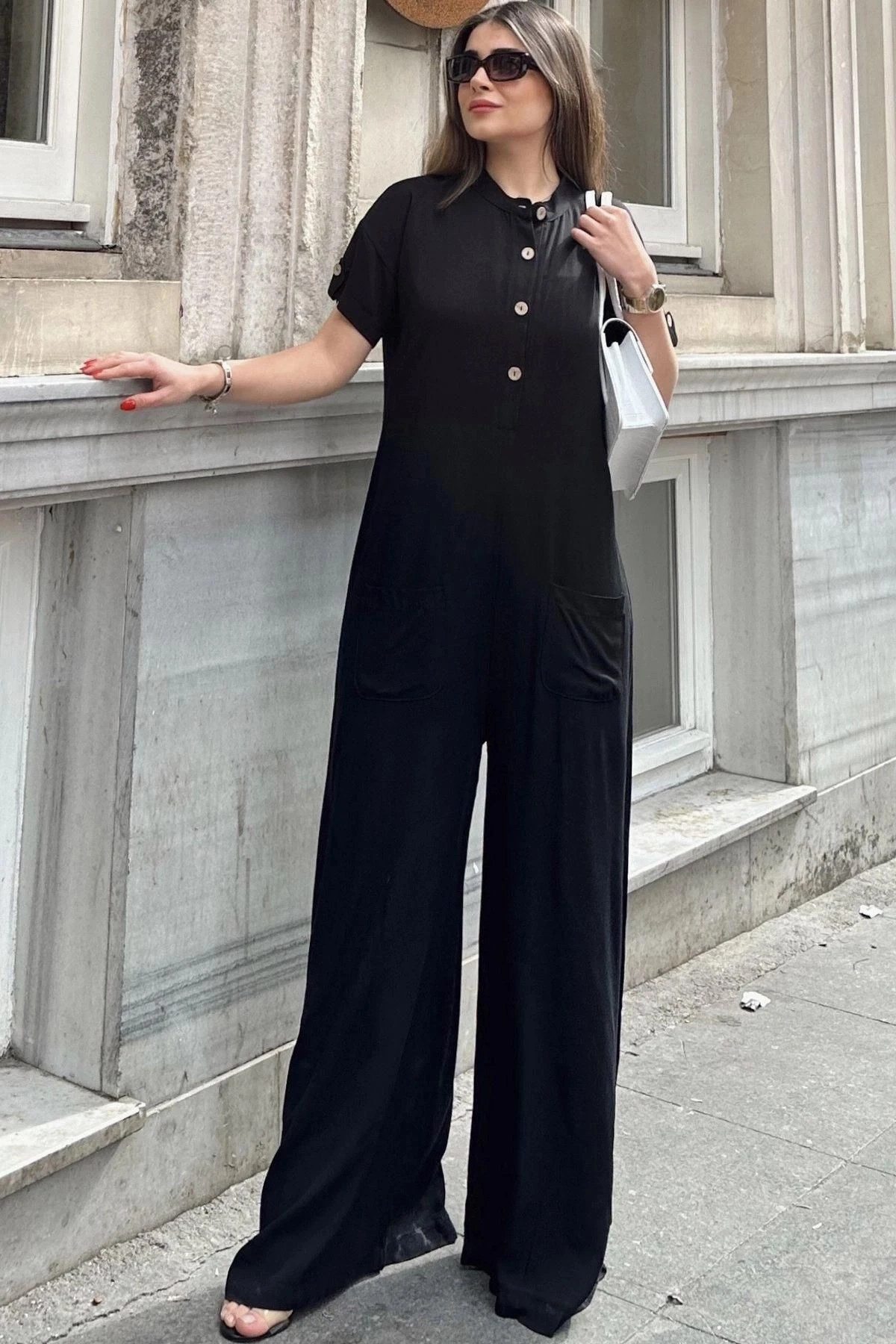Kadın Siyah Hakim Yaka, Kısa Kol, Önleri Kese Cepli, Salaş Kesim, Belmondo Safari Tulum