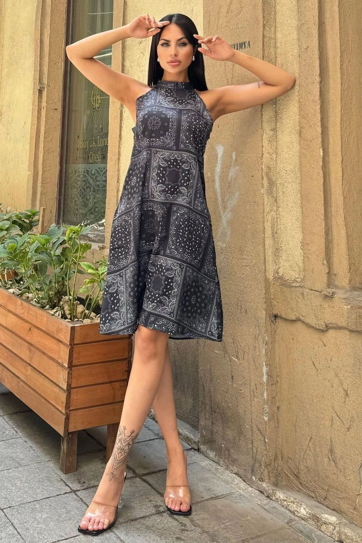 Kadın Siyah Halter Yaka, A Kesim, Etnik Desenli, Gizli Cepli, Salaş Saten Elbise