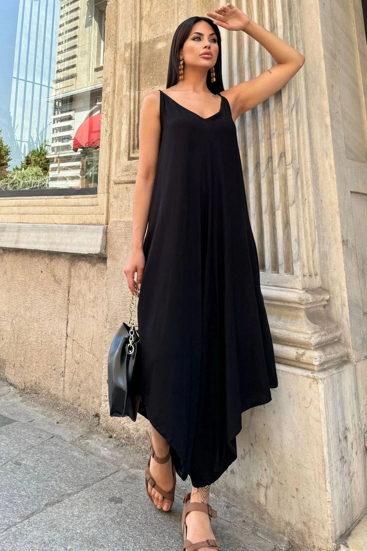 Kadın Siyah İp Askılı, Asimetrik Kesim, Dokulu Terletmez Kumaş, Salaş Tulum