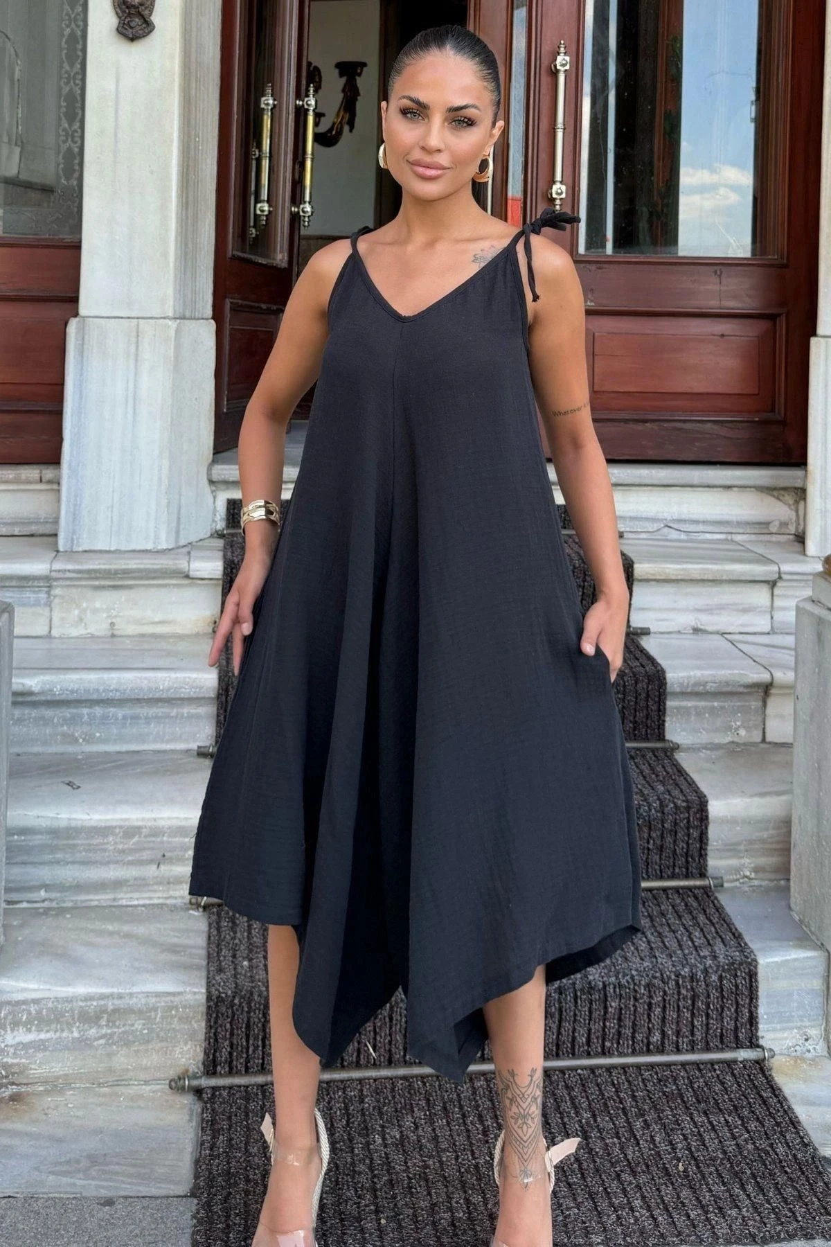 Kadın Siyah İthal Müslin Kumaş, İp Askılı, Asimetrik Kesim, Terletmez, Salaş Tulum