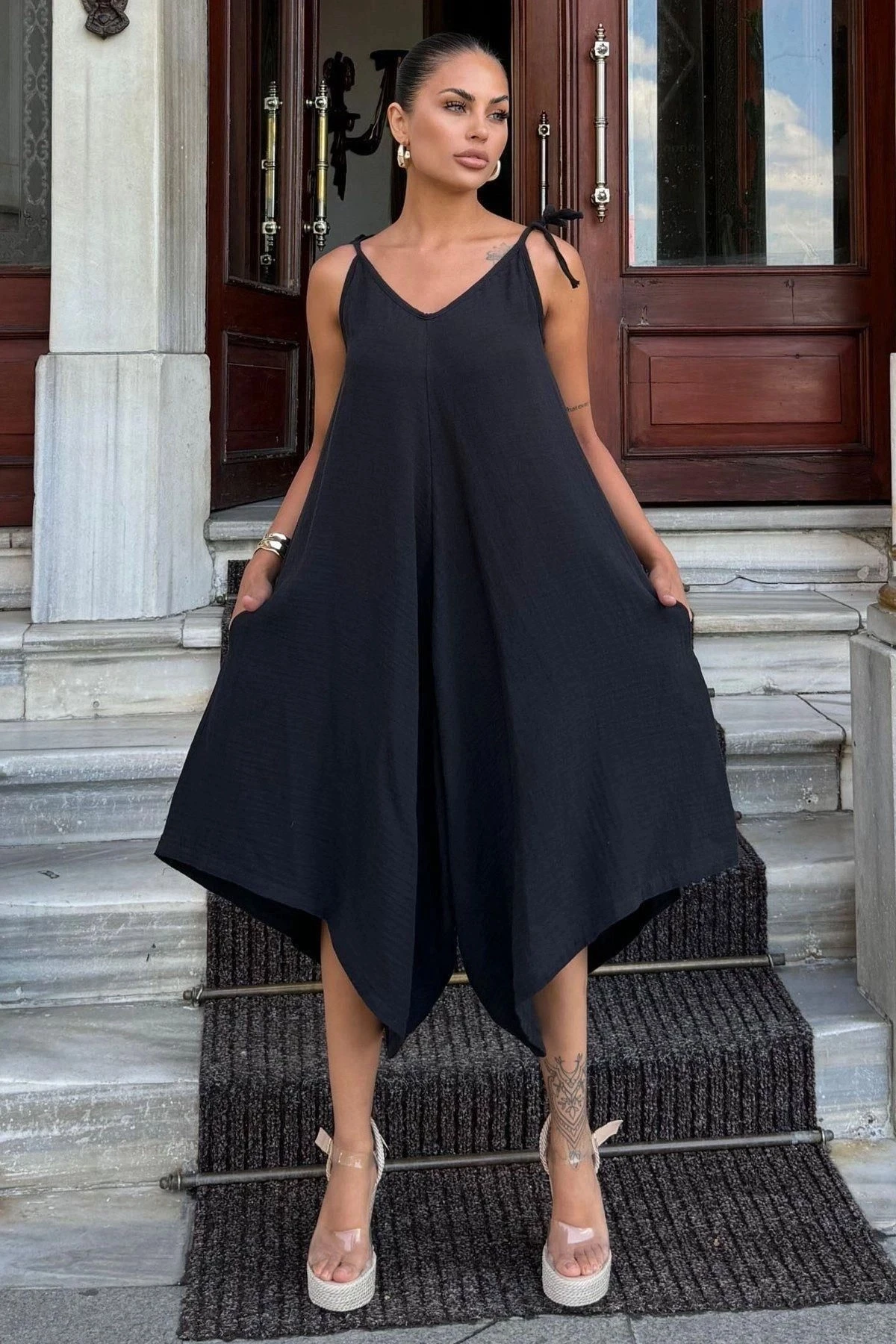 Kadın Siyah İthal Müslin Kumaş, İp Askılı, Asimetrik Kesim, Terletmez, Salaş Tulum