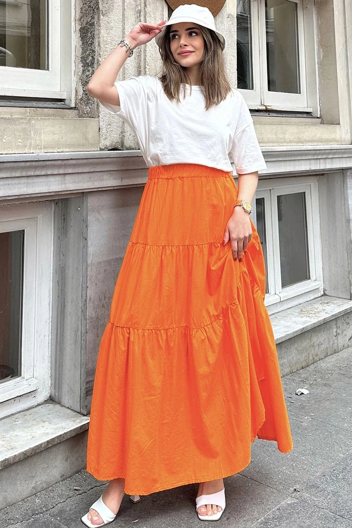 Kadın Turuncu Asimetrik Kesim, Beli Lastikli, Fırfırlı Kat Kumaş, Uzun Pamuklu Etek