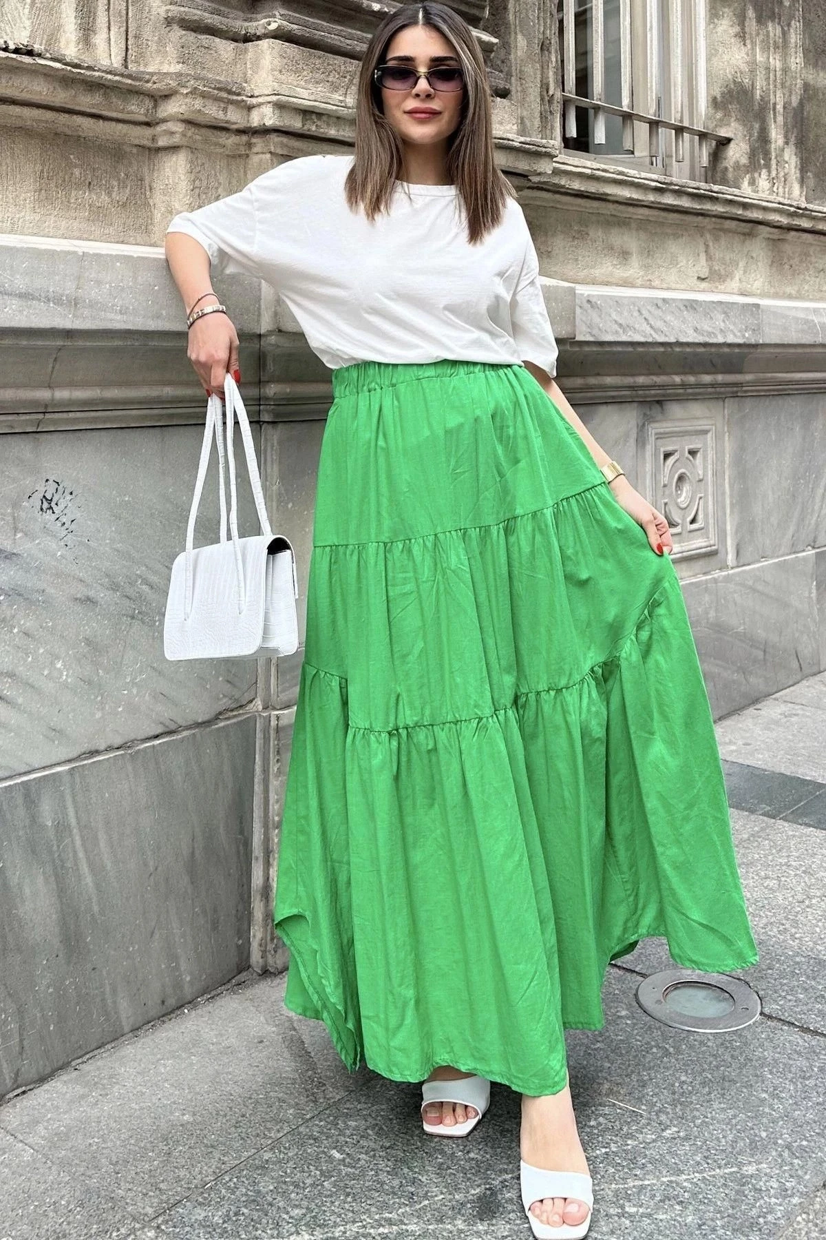 Kadın Yeşil Asimetrik Kesim, Beli Lastikli, Fırfırlı Kat Kumaş, Uzun Pamuklu Etek