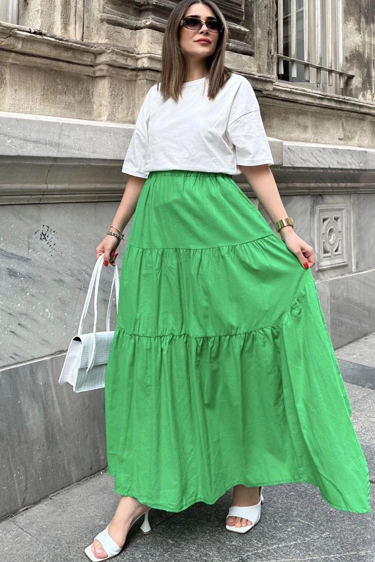 Kadın Yeşil Asimetrik Kesim, Beli Lastikli, Fırfırlı Kat Kumaş, Uzun Pamuklu Etek