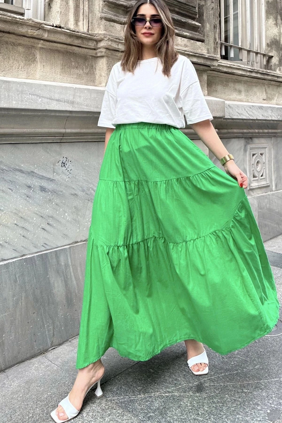Kadın Yeşil Asimetrik Kesim, Beli Lastikli, Fırfırlı Kat Kumaş, Uzun Pamuklu Etek