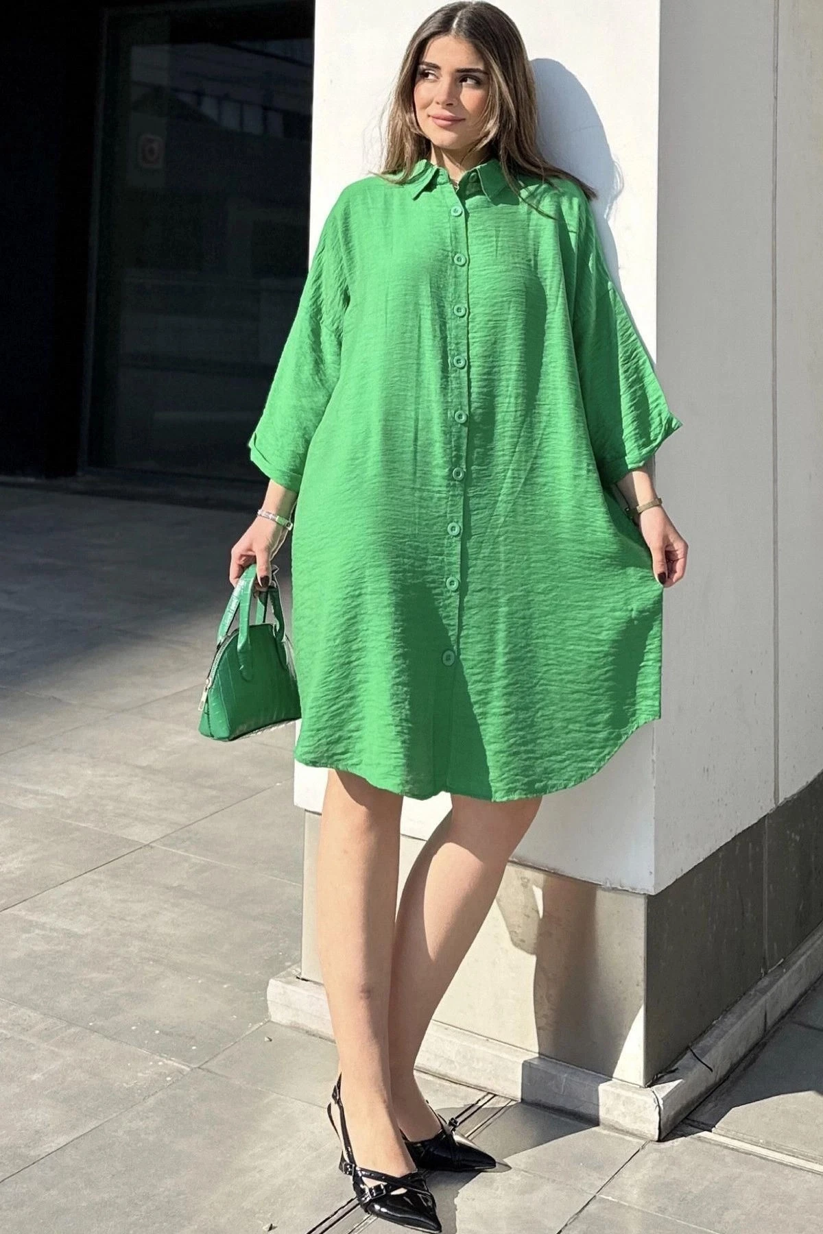 Kadın Yeşil Katlamalı Yarım Kol, Eteği Oval Kesim, Midi Boy, Salaş Keten Gömlek Elbise