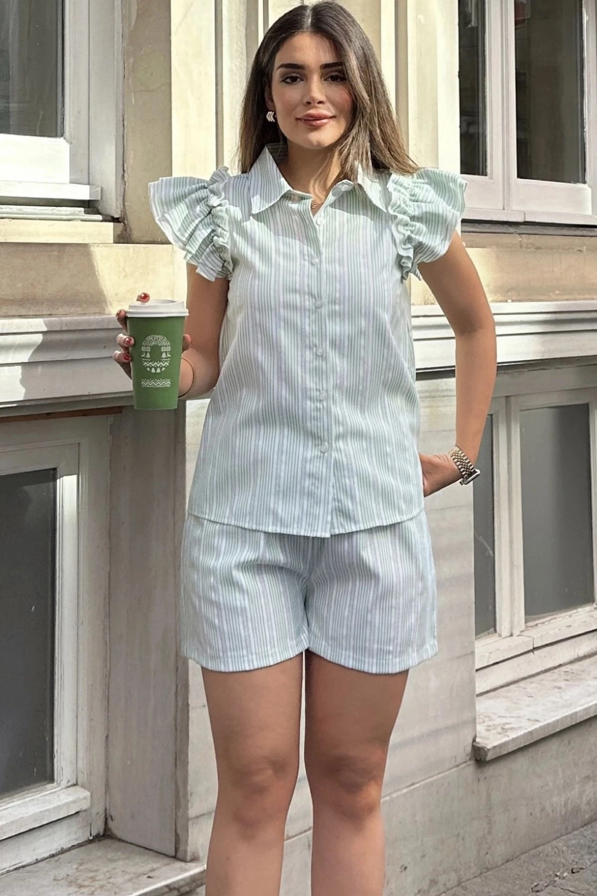 Kadın Yeşil Kısa Kol, Omuzları Flare Fırfır Tasarımlı, Terletmez, Çizgi Desenli Fisto Gömlek