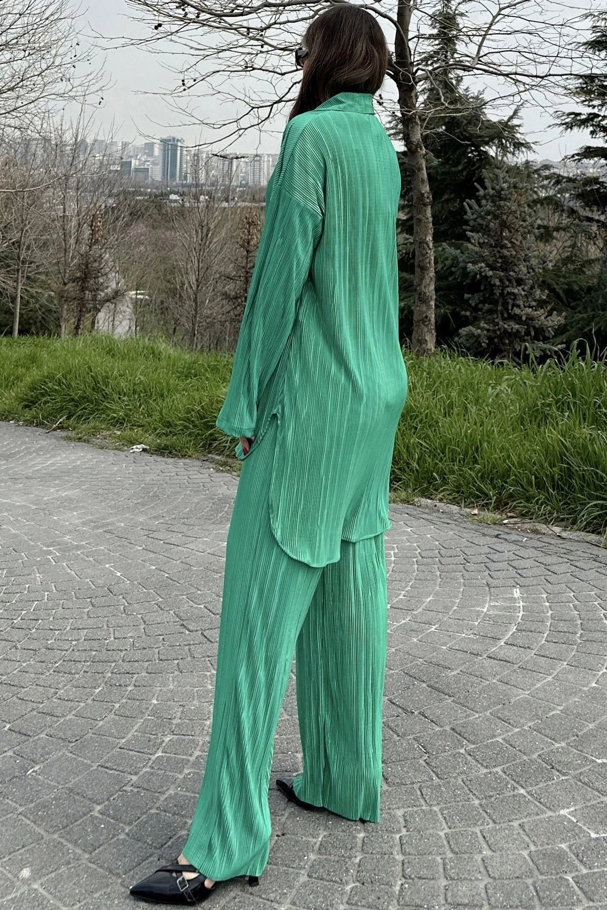 Kadın Yeşil Uzun Tunik Gömlek & Beli Lastikli, Bol Paça Pantolon - Salaş Bürümcük Takım