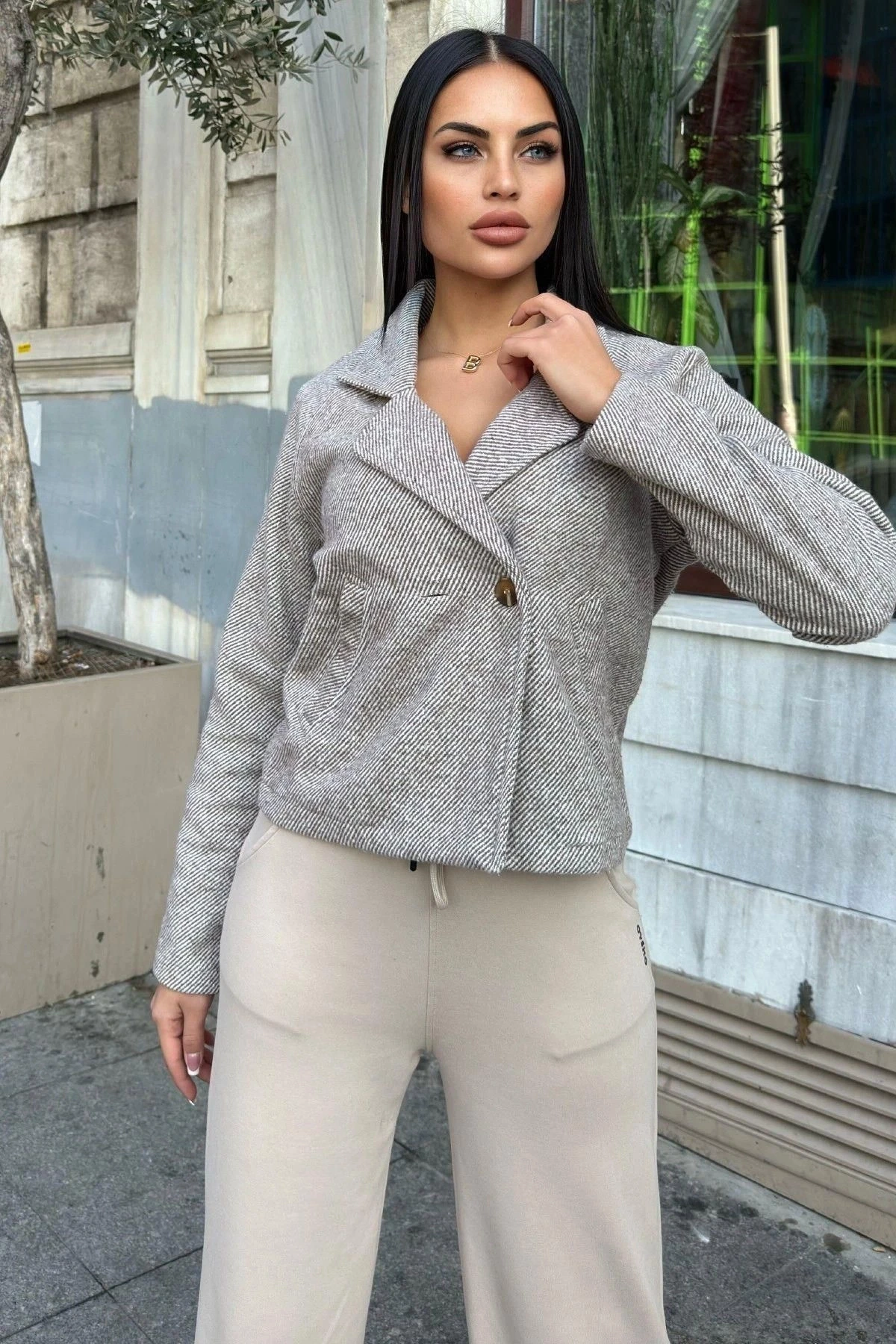 Kahve Kruvaze Yaka, Çift Düğme, Rahat Kalıp, Fitilli Kaşe Kumaş Ceket