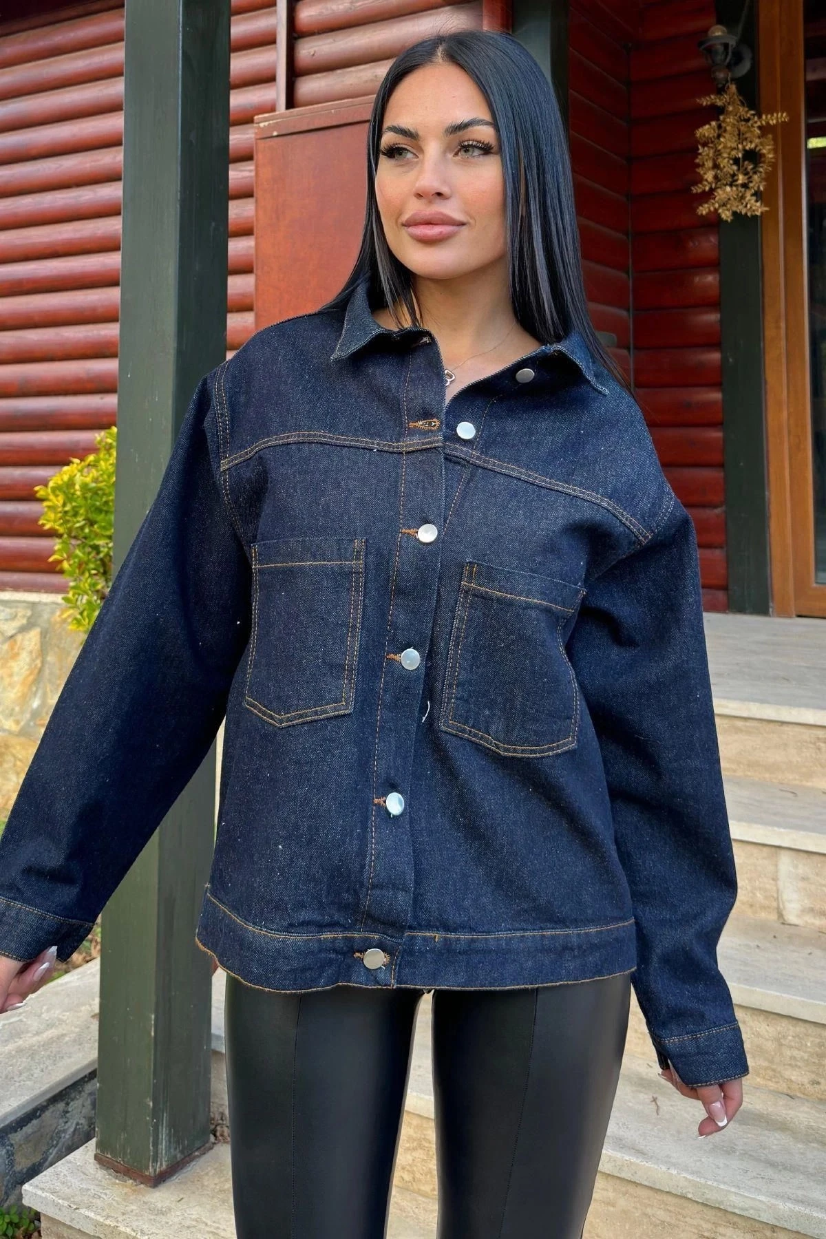 Lacivert Denim Color, Apaş Yaka, Çift Cepli, Kaliteli Jeans Kumaş, Salaş Kot Ceket